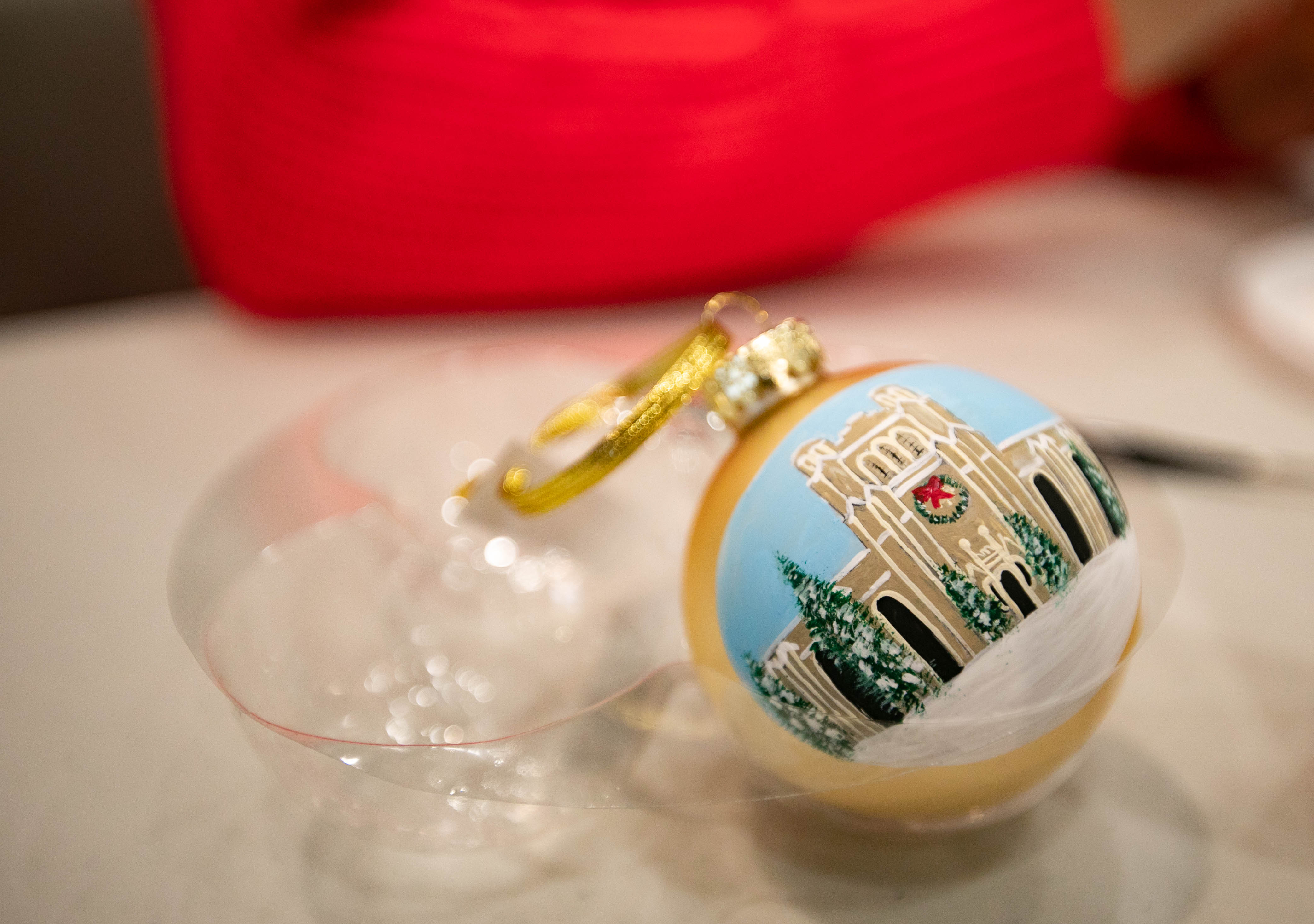 Local Saginaw artist hand paints ornaments of city landmarks - mlive.com