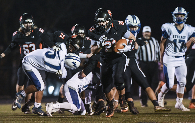 Hackettstown football runs for 7 TDs in rout of rival Warren Hills