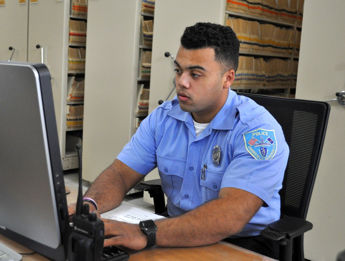 Springfield police cadets on the job - masslive.com