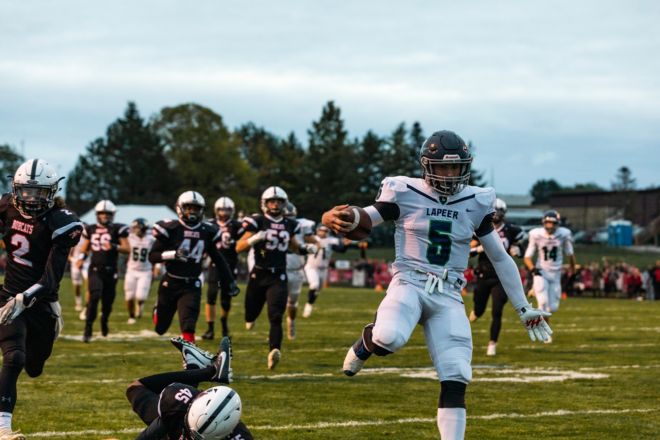 Lapeer defeats Grand Blanc in game, 5420