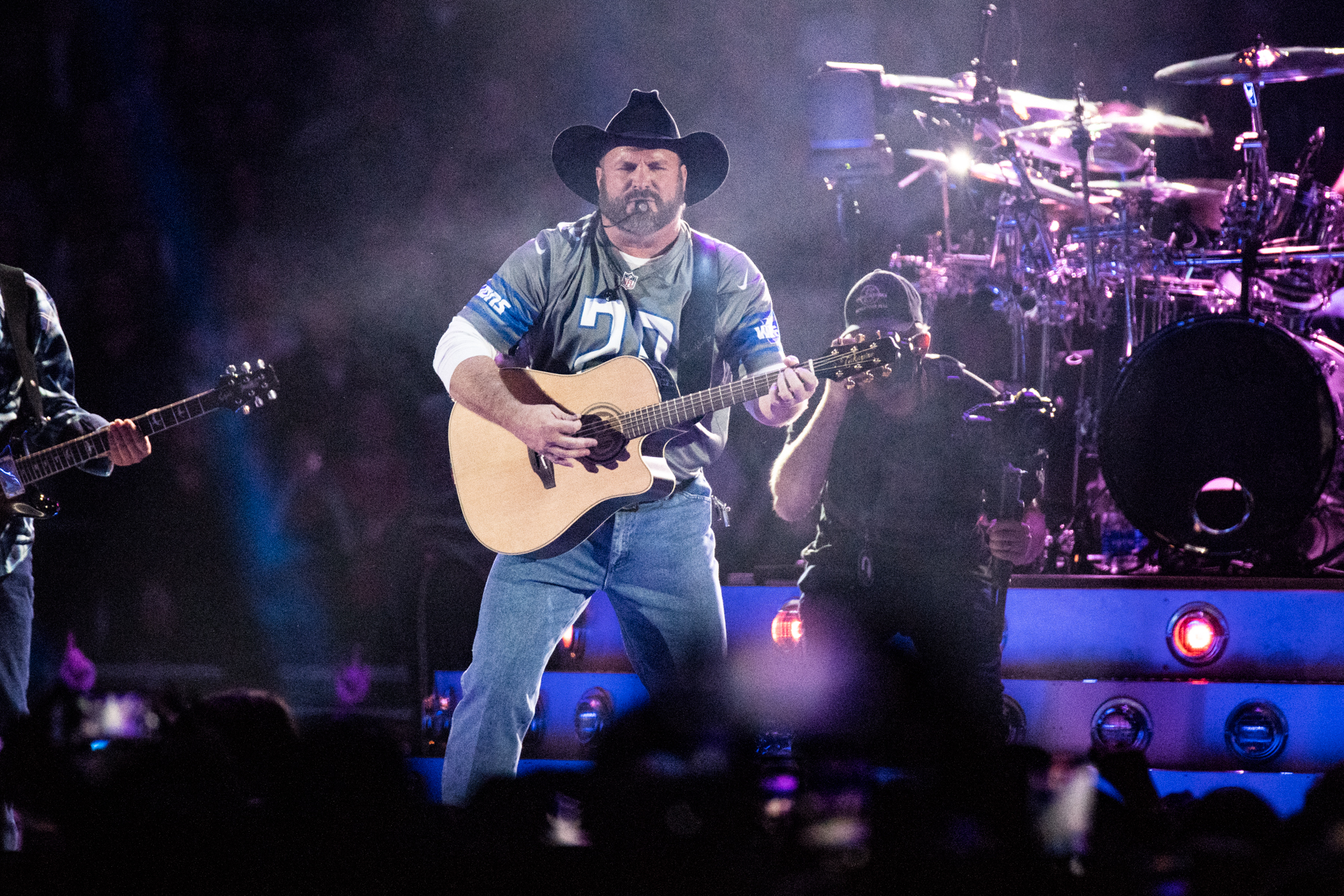 Garth Brooks concert at Ford Field in Detroit - mlive.com