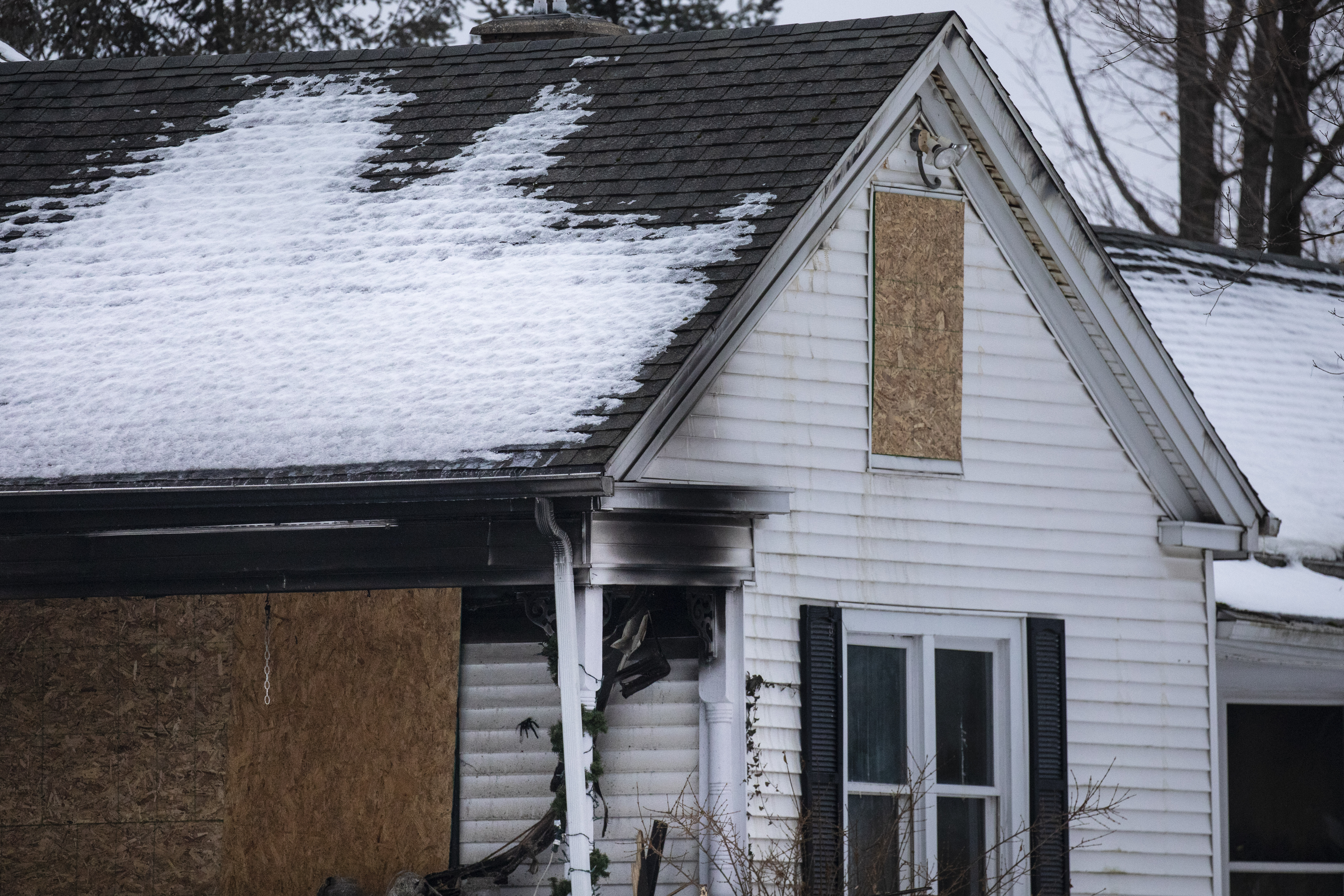 One dead in fatal house fire in Kalamazoo Township - mlive.com
