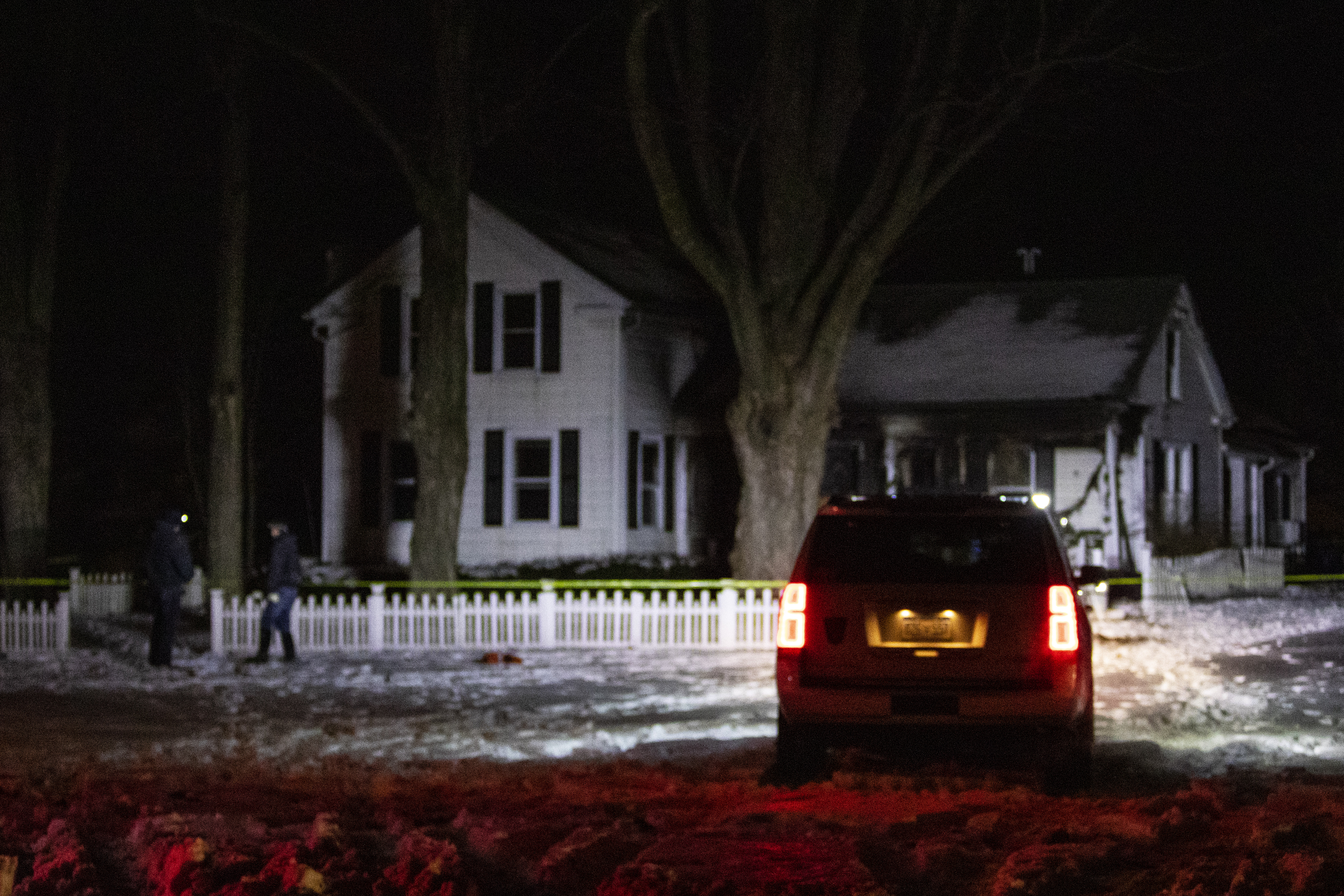 One dead in fatal house fire in Kalamazoo Township - mlive.com