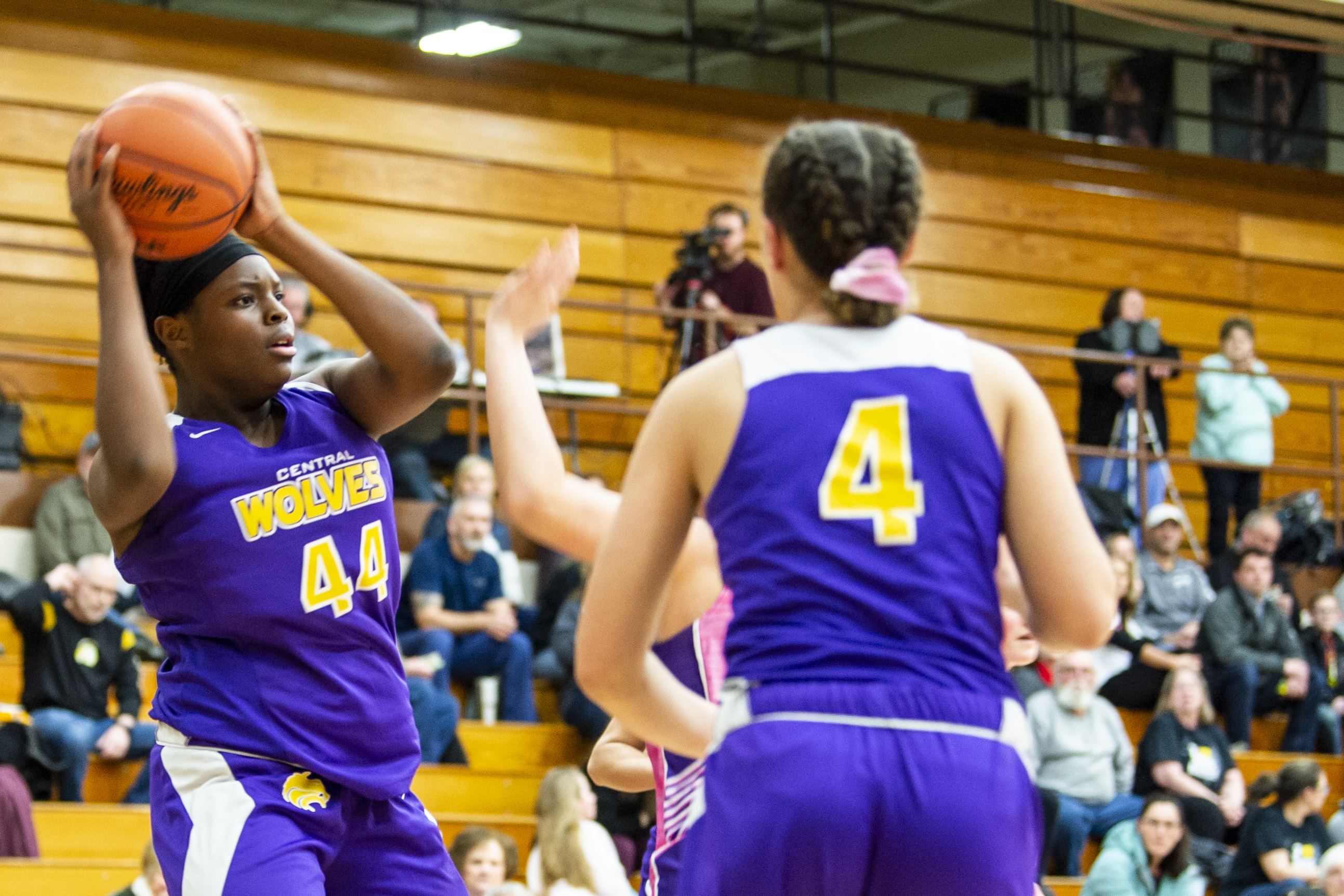 Bay City Western girls basketball defeats Bay City Central 54-48 ...