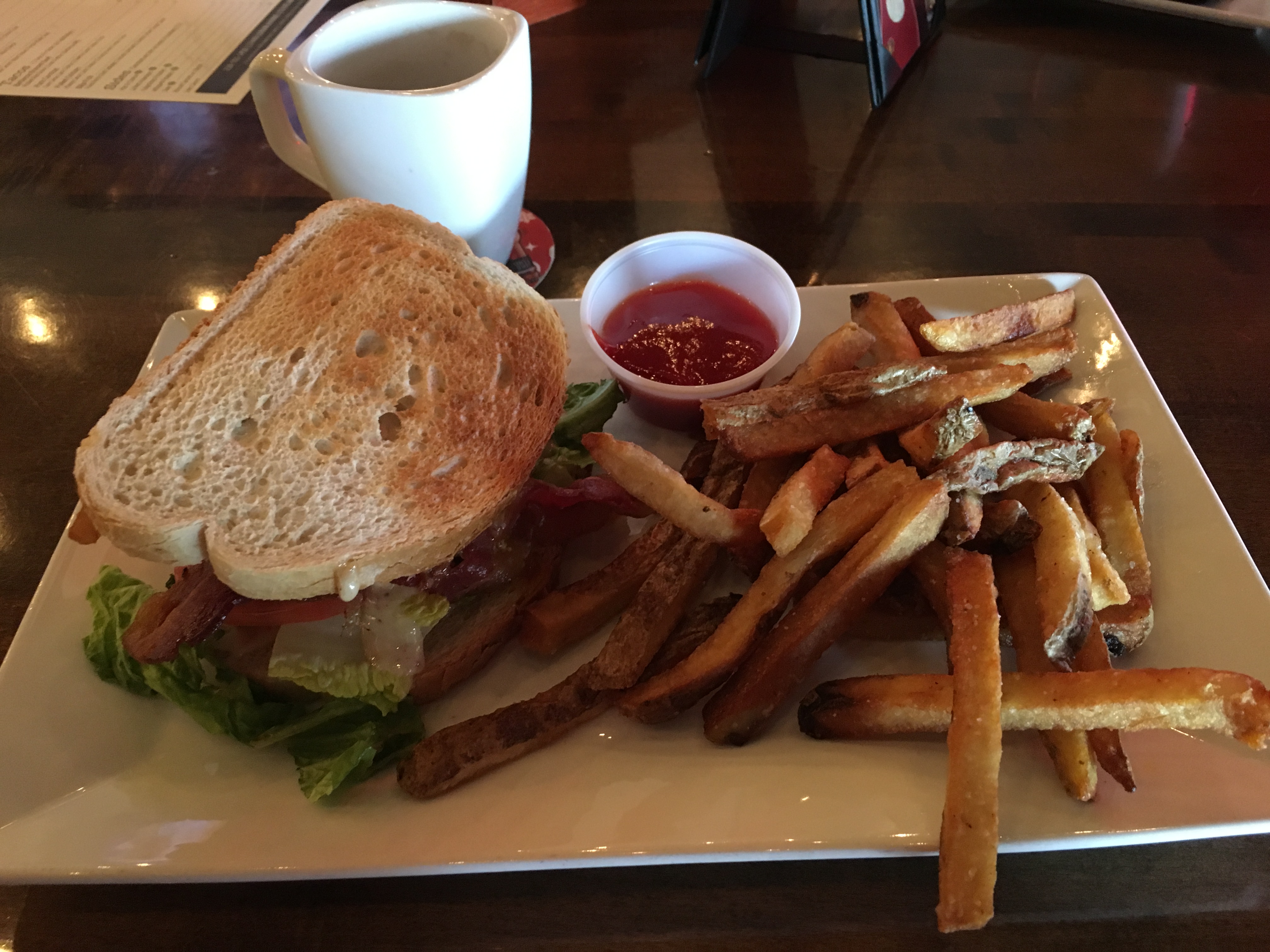 Red Lantern Kitchen & Bar