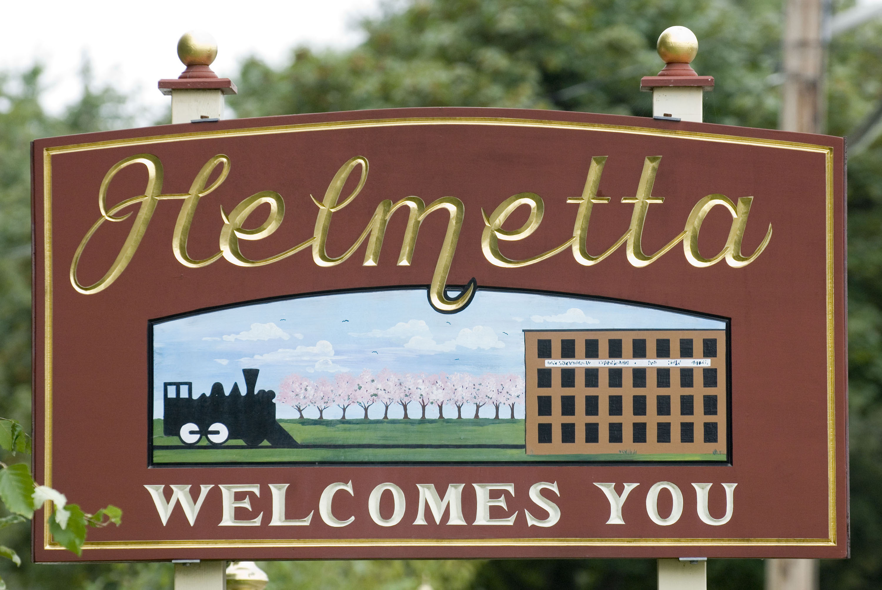 Mayor celebrates Class of 2020. Seniors’ faces will be on Main Street