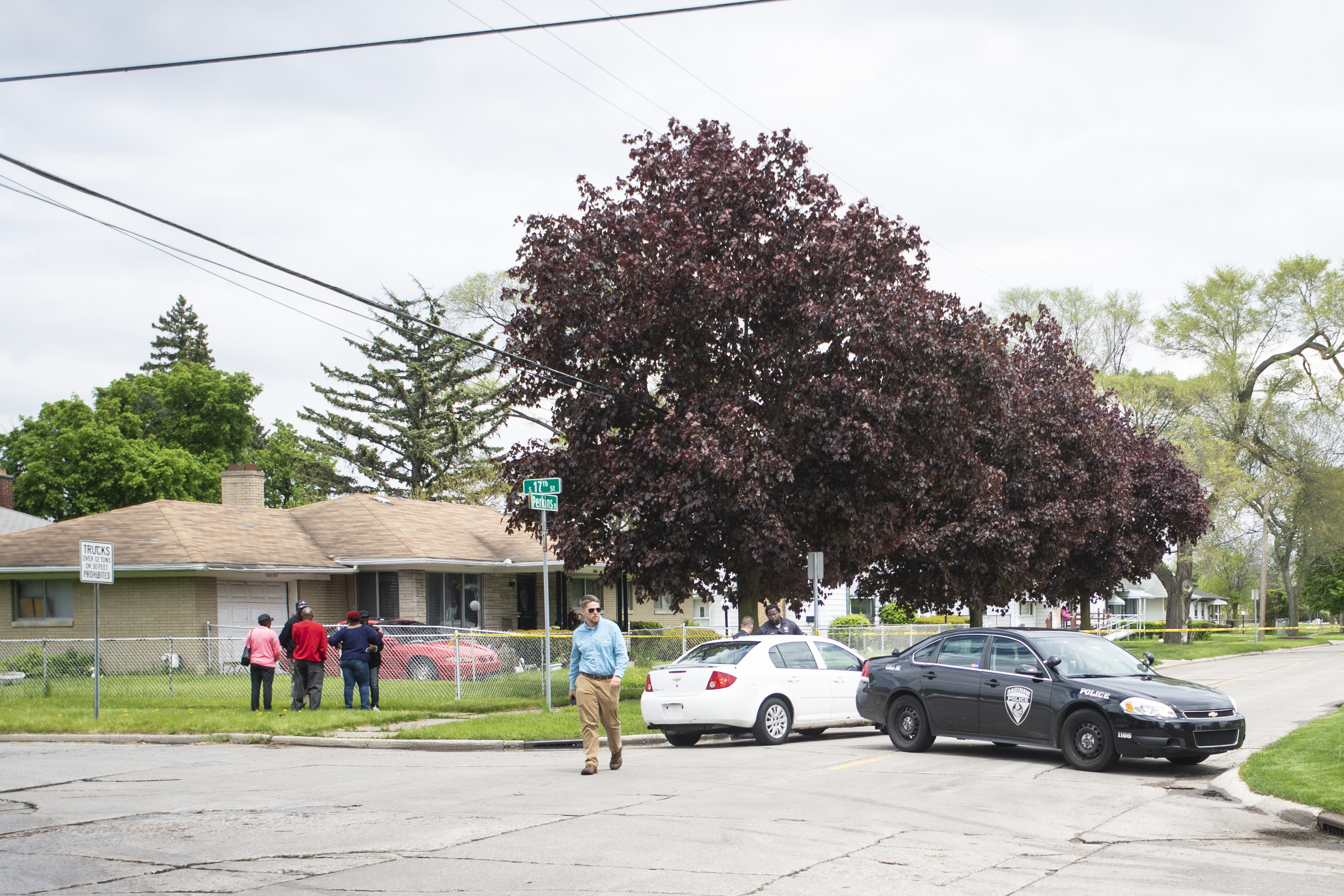 Shooting investigation on Perkins Street in Saginaw