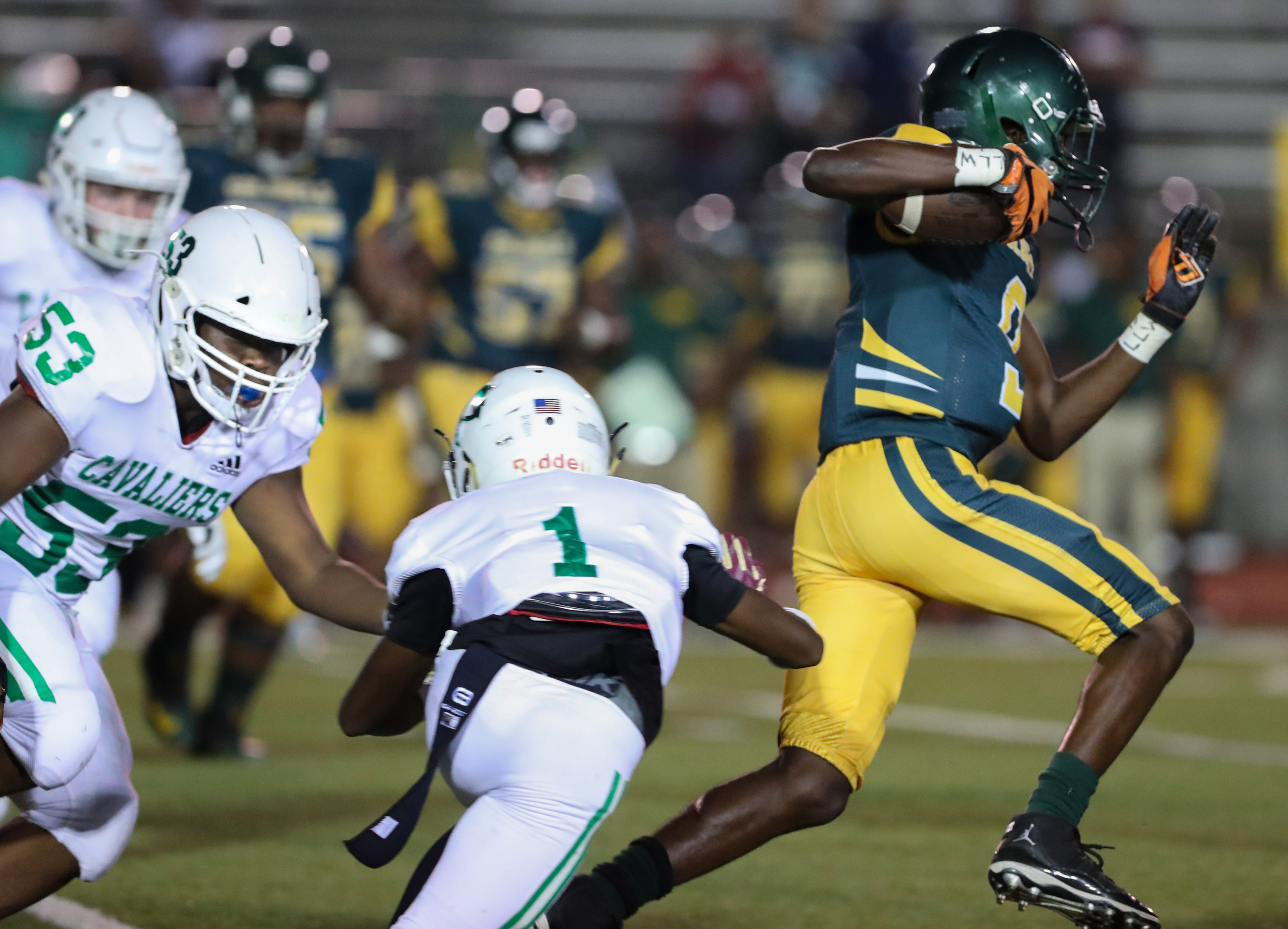 AL.com - Woodlawn beats John Carroll for 1st region victory of season image