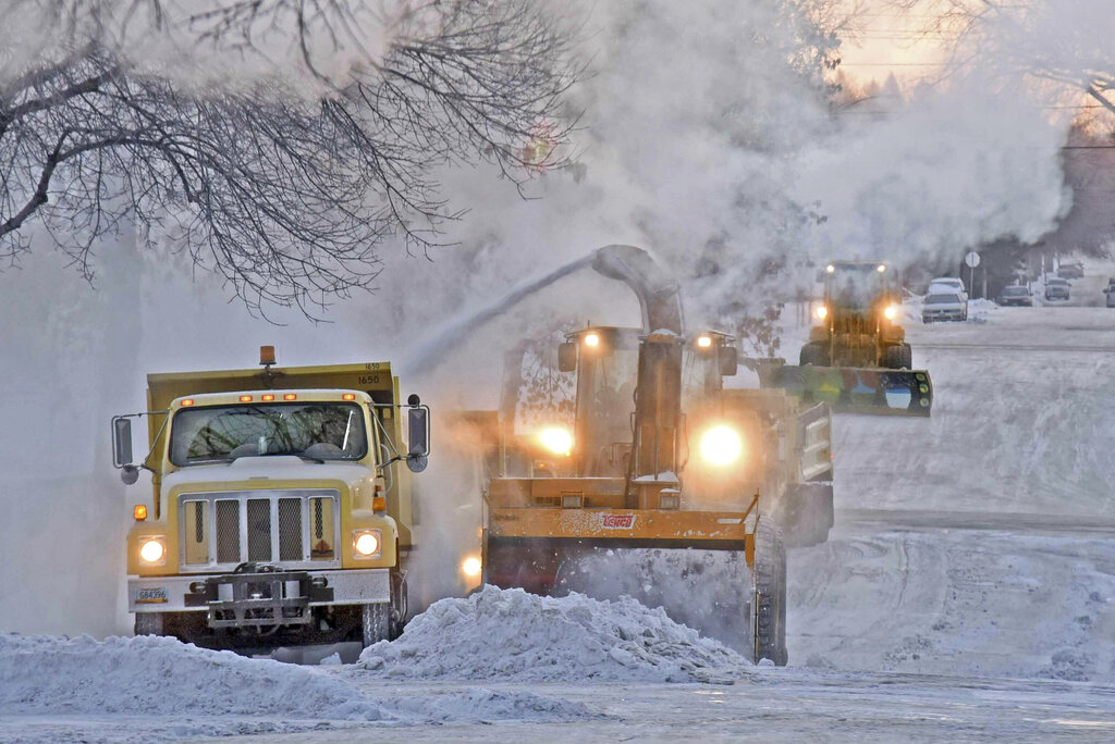 Midwest’s deep freeze expected to ease, but disruptions persist
