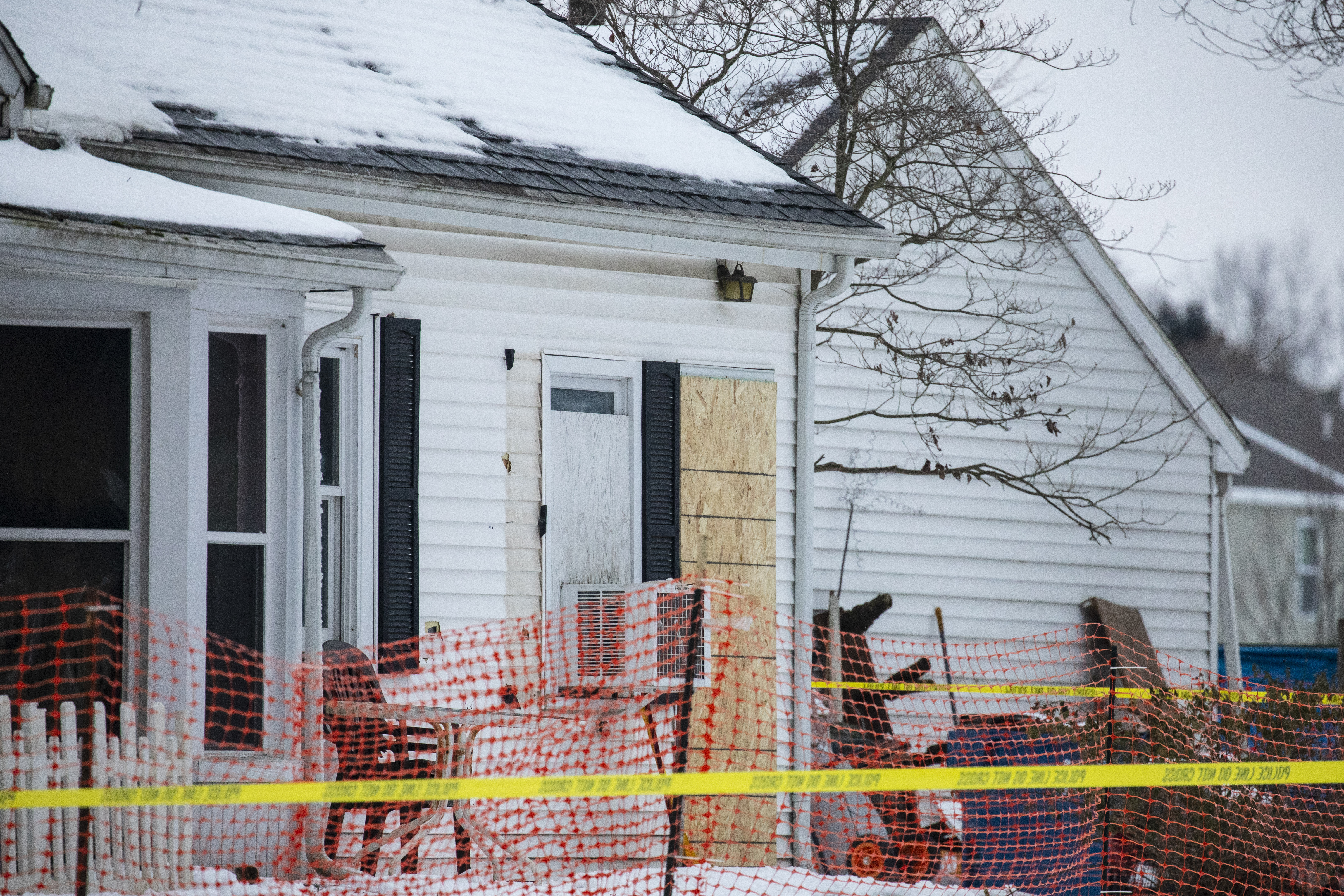 One dead in fatal house fire in Kalamazoo Township - mlive.com