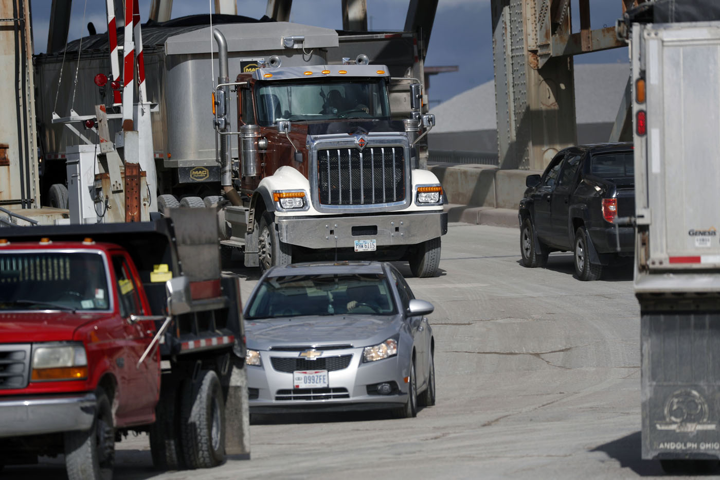 Lakeview Terrace Estates truck traffic