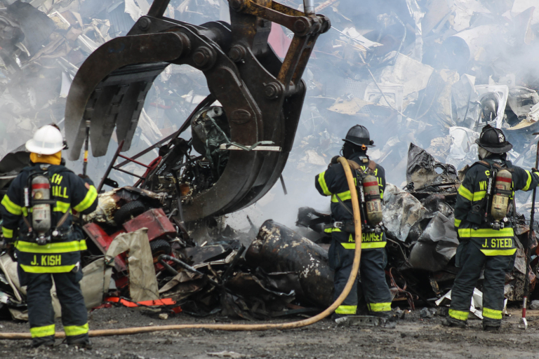 Salvage yard fire sends thick smoke into the air - lehighvalleylive.com