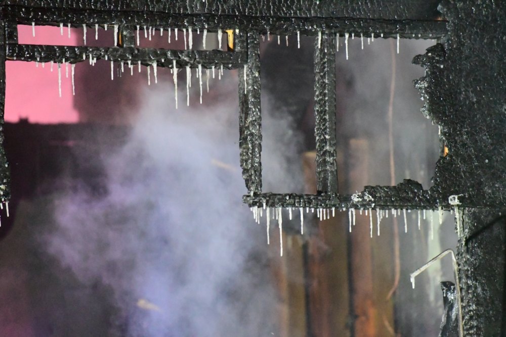 2 hurt in Raritan Township fire