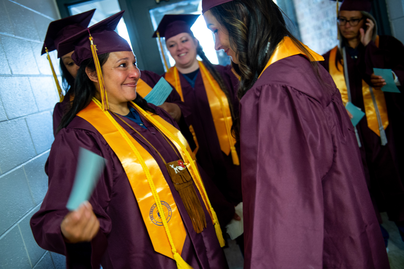 Huron Valley Women's Prison inmates graduate with associate's degrees ...