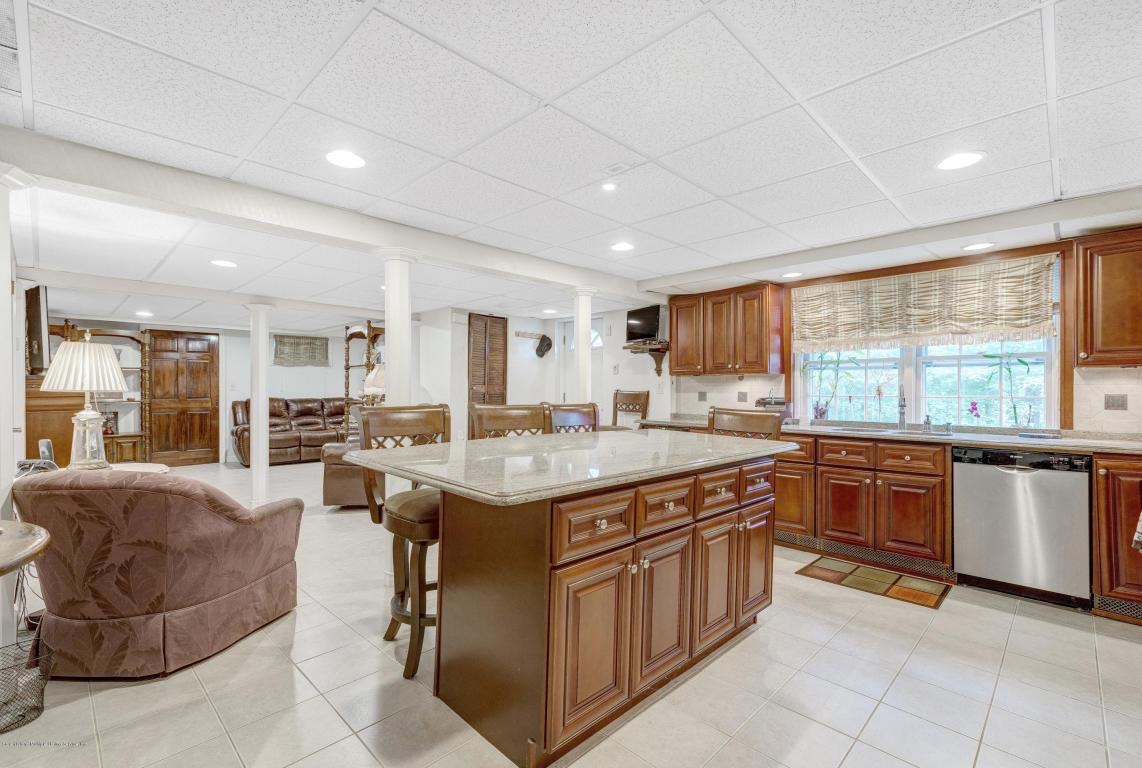 Staten Island Home of the Week Colonial, Todt Hill, 1.5M