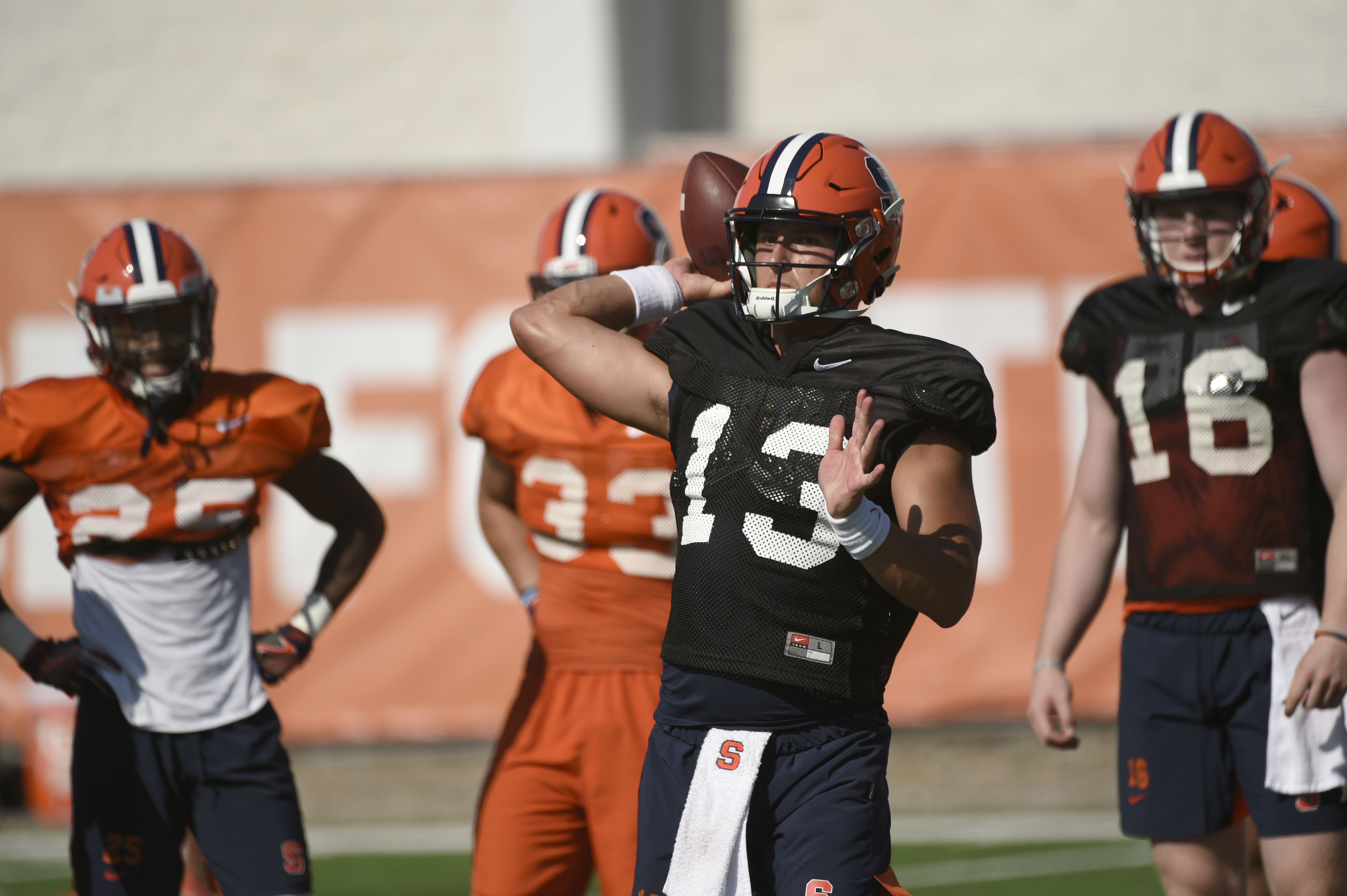 Syracuse Football Starting Lineup - c2h9o0v