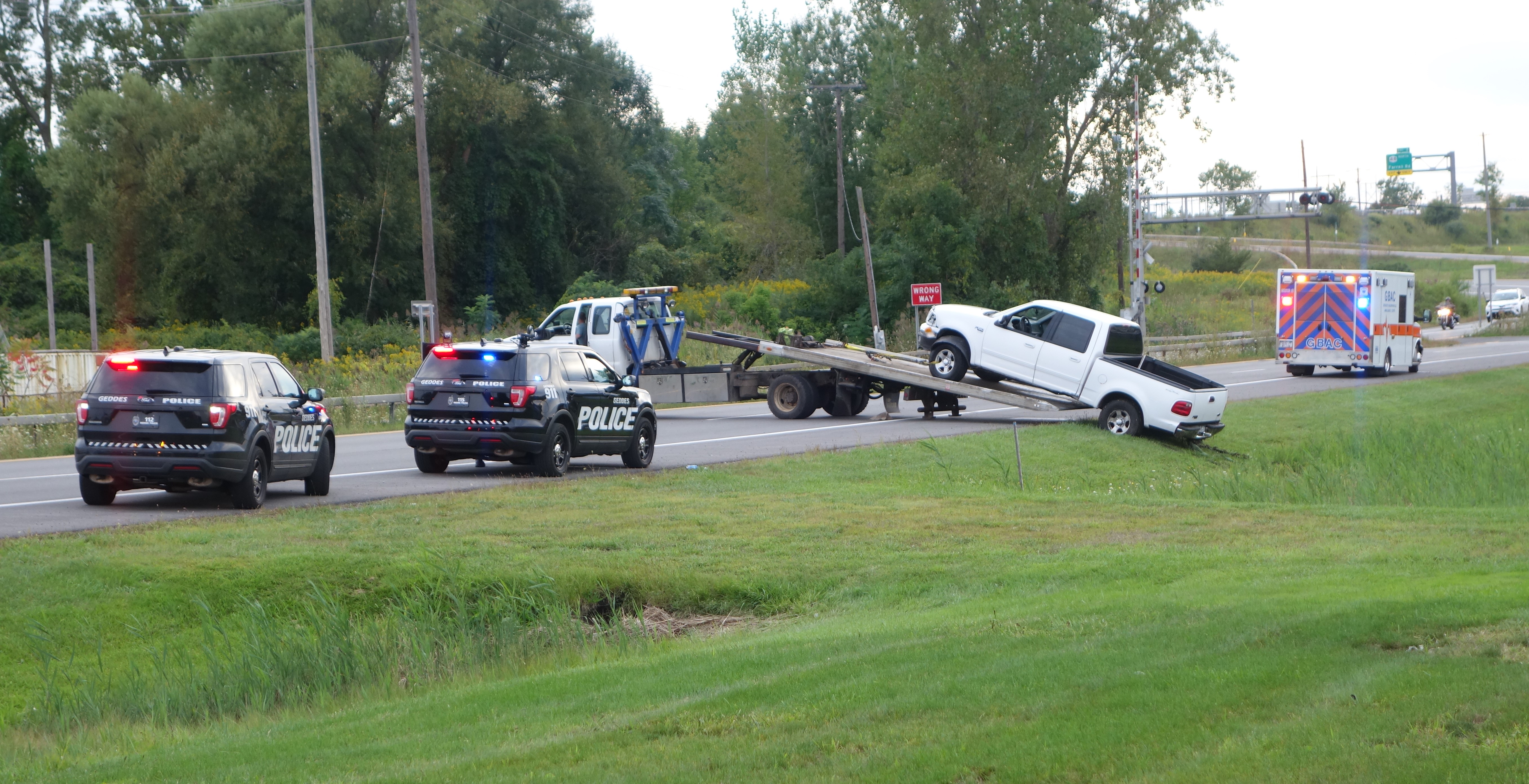 Town of Clay driver faces DWI after truck ‘launches in air,’ rides guardrail, crosses 4 lanes of traffic in Geddes