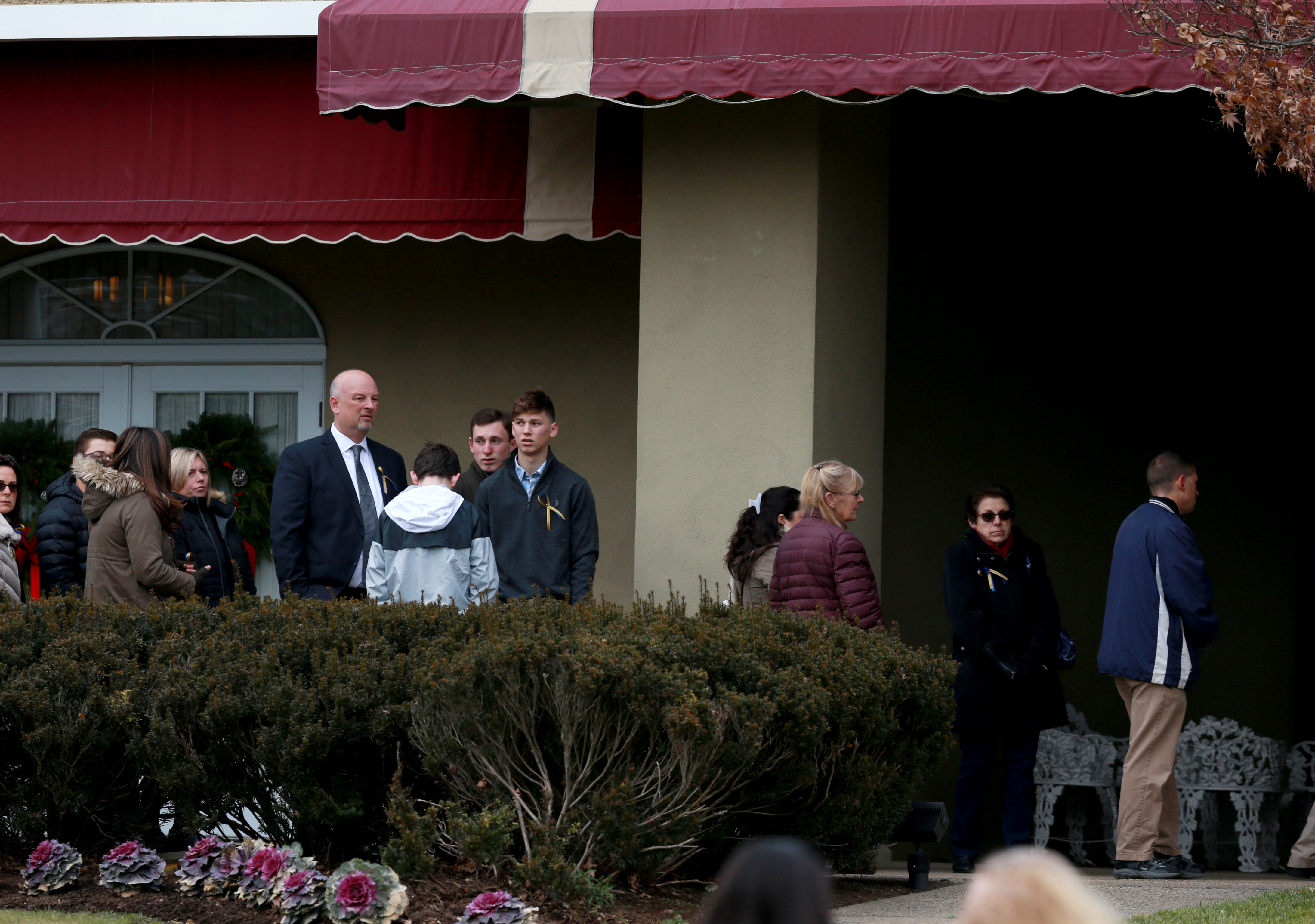 Hundreds line up in cold to say final goodbye to college student - nj.com