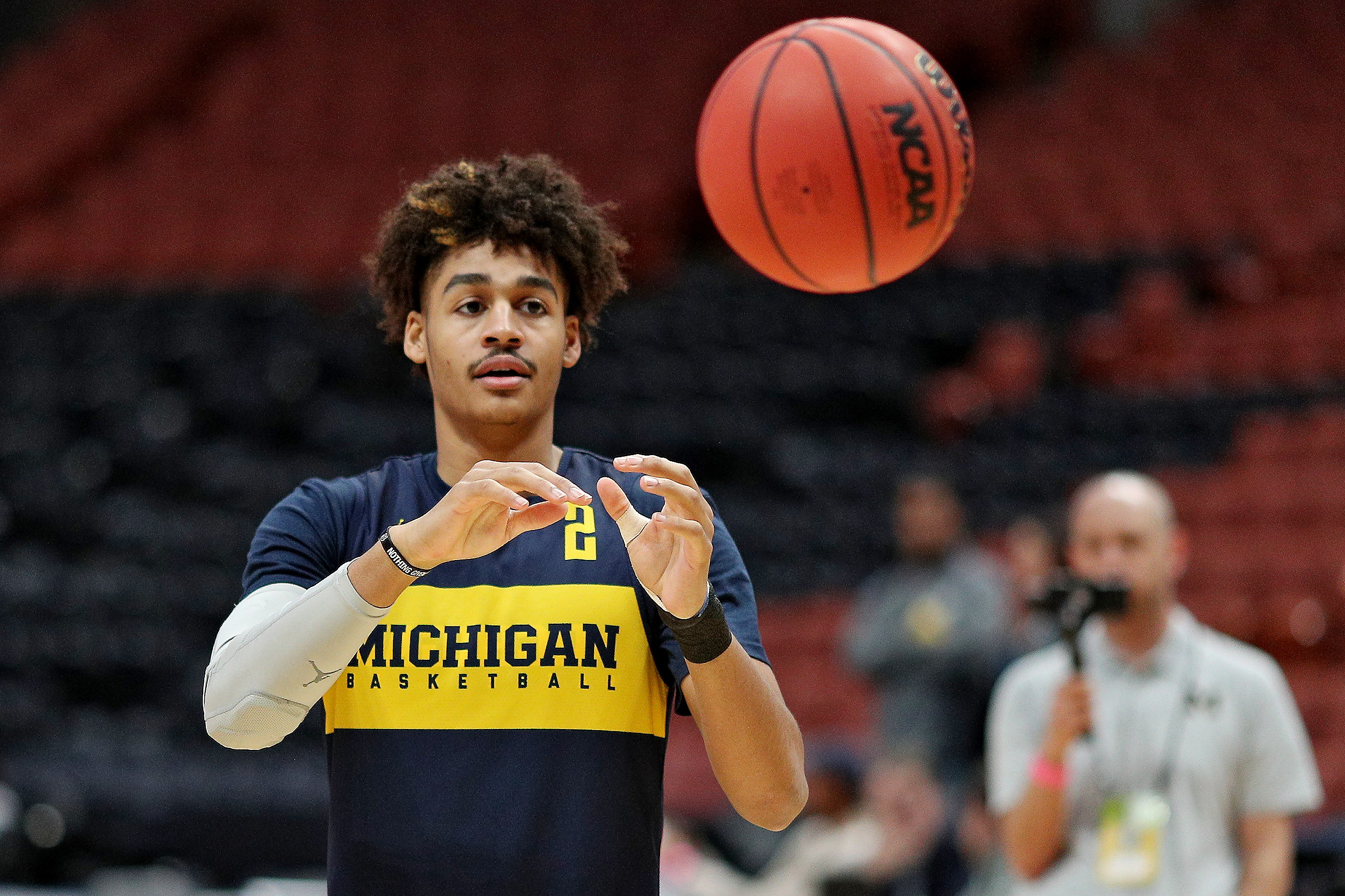 pink shoes michigan basketball 2019