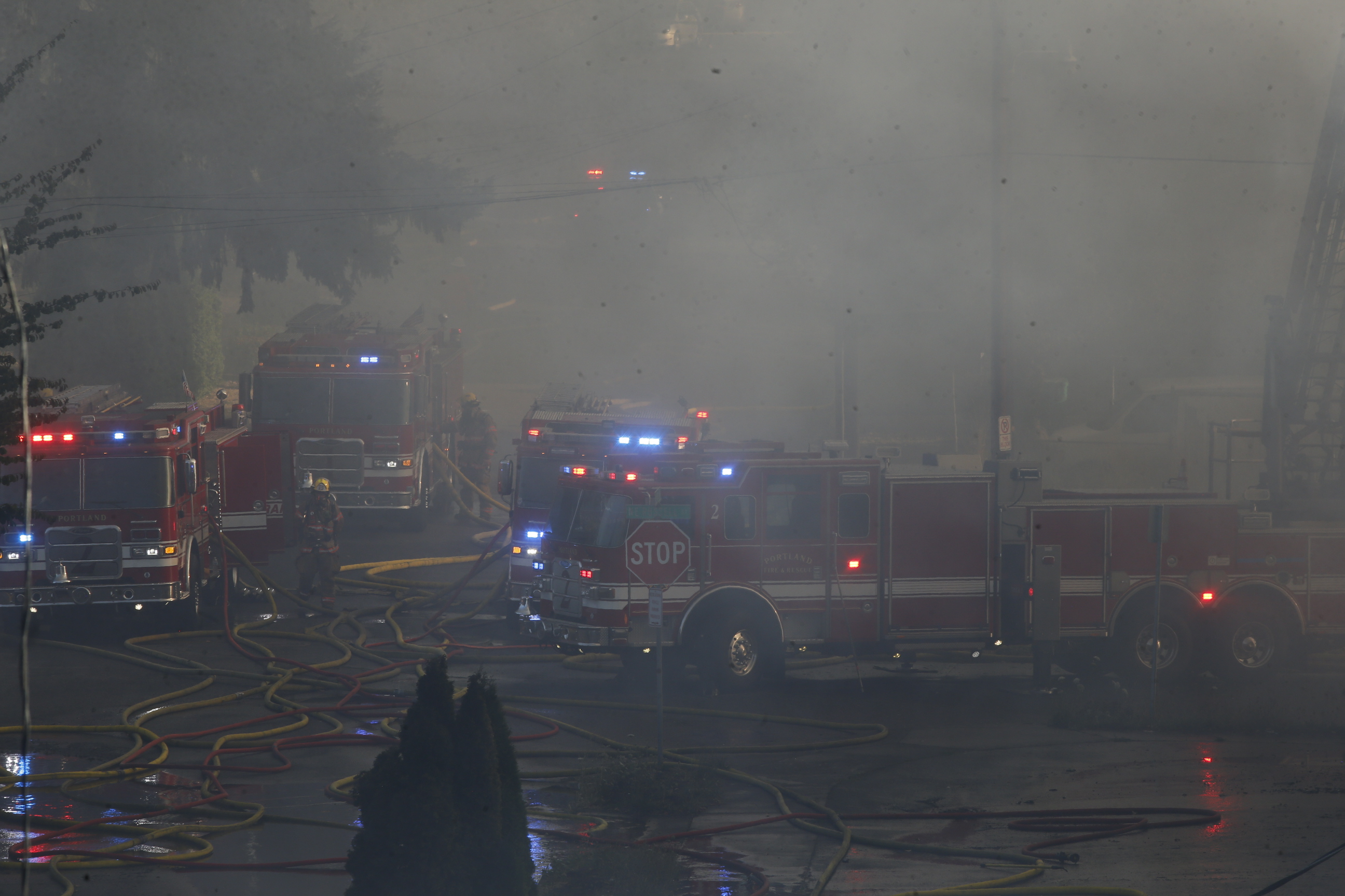 Fire spreads in Northeast Portland - oregonlive.com