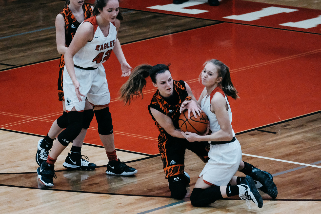 Flushing girls basketball defeat Linden 5216