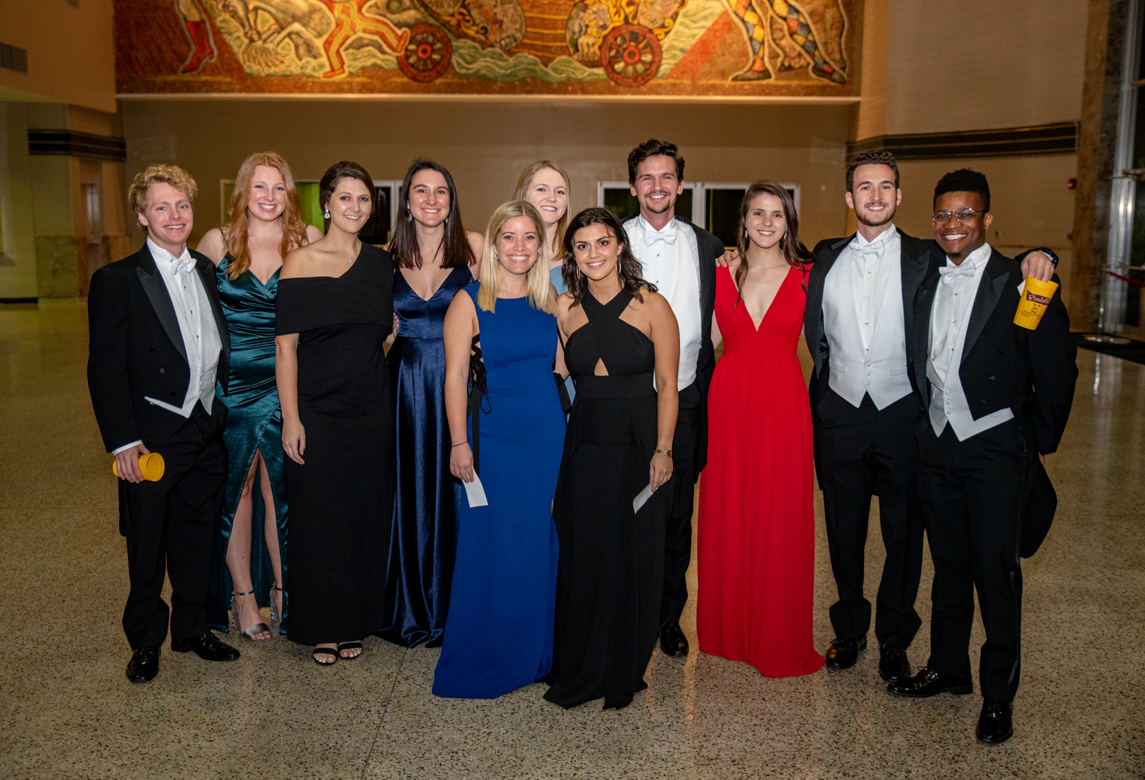 Duel by Jessixa Bagley, Aaron Bagley | Parkside Bookshop, image size:1667x1136