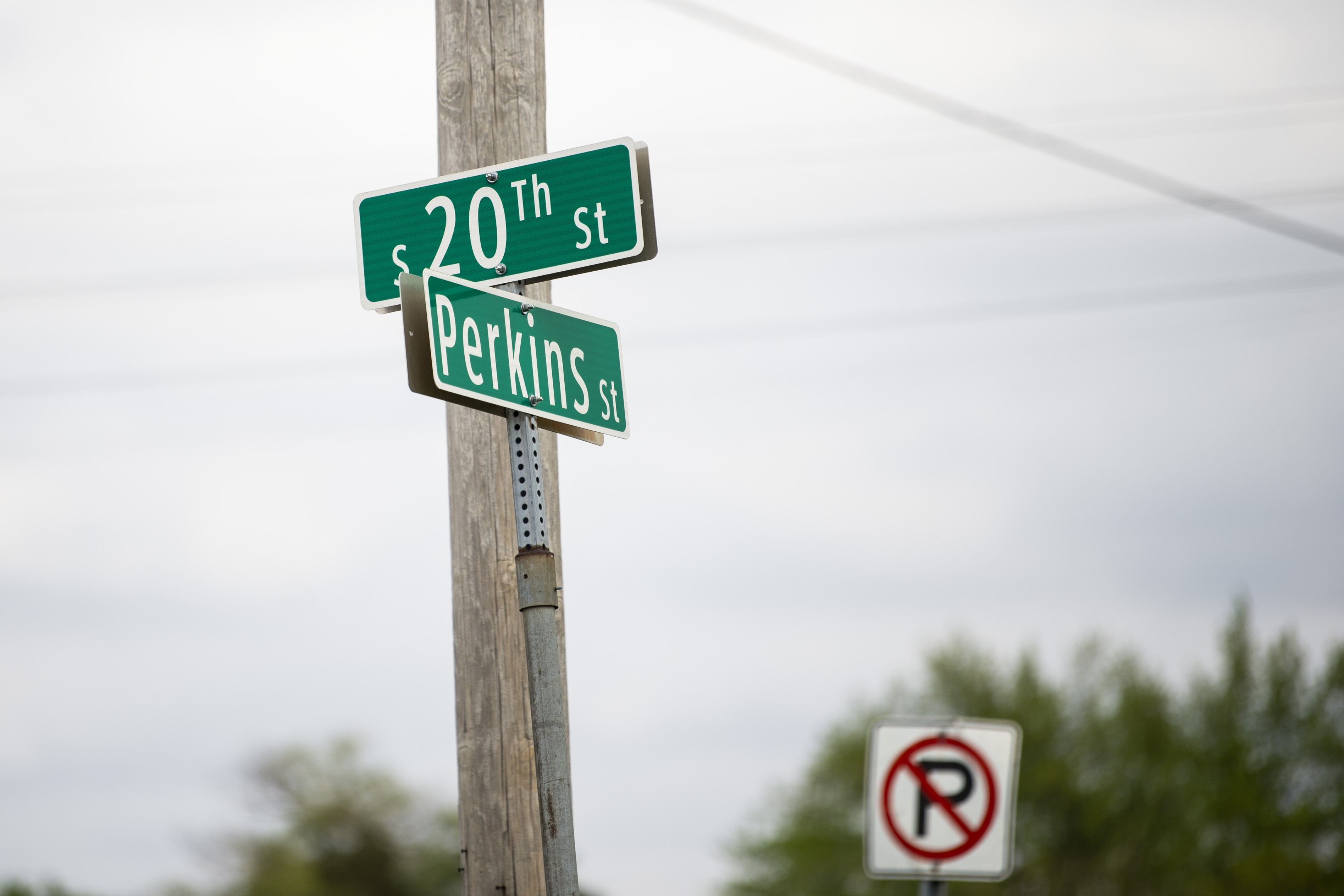 Shooting investigation on Perkins Street in Saginaw