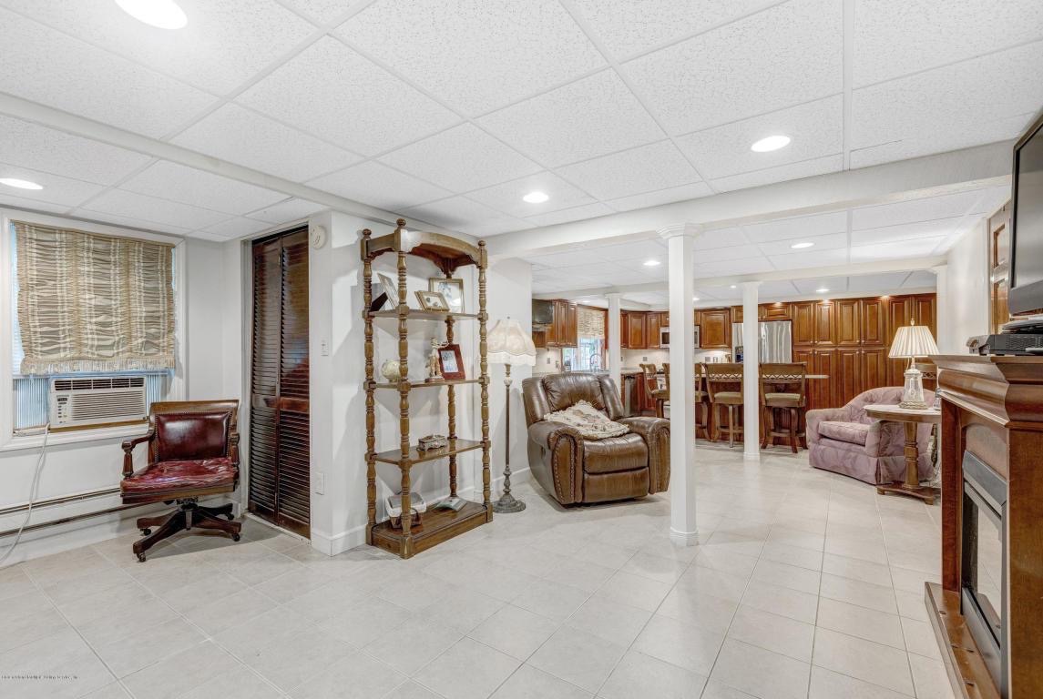 Staten Island Home of the Week Colonial, Todt Hill, 1.5M