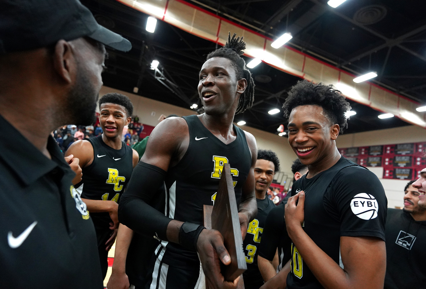 Roselle Catholic boys basketball plays Gill St. Bernard's in North ...