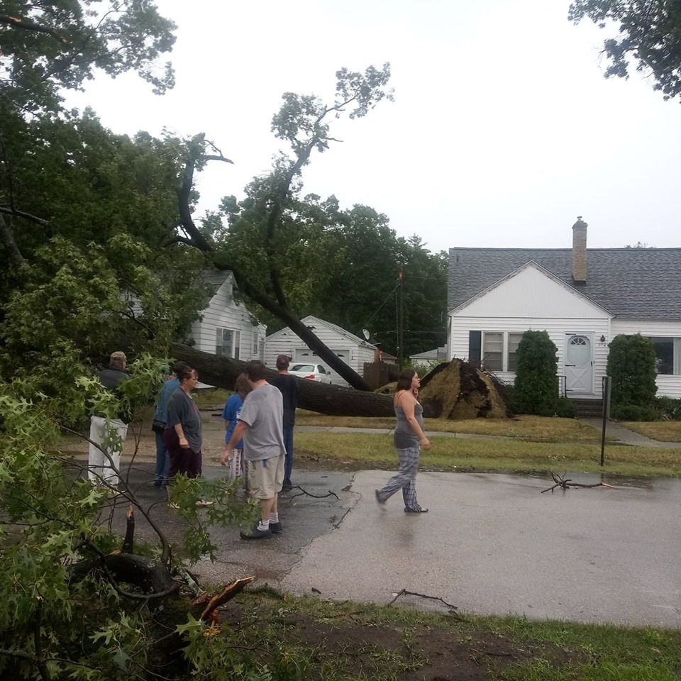 Storms down trees, knock out power for thousands across Muskegon County ...