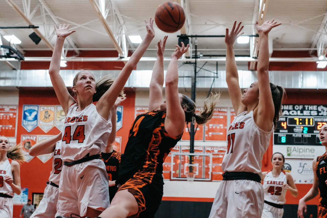 Flushing girls basketball defeat Linden 5216