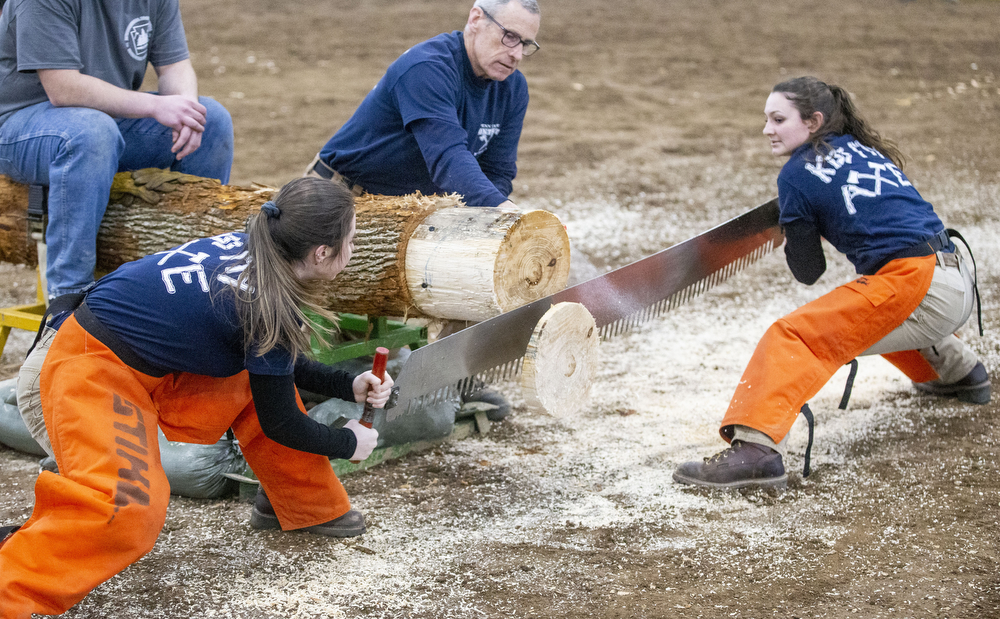Lumberjacks compete at the 2019 Pennsylvania Farm Show