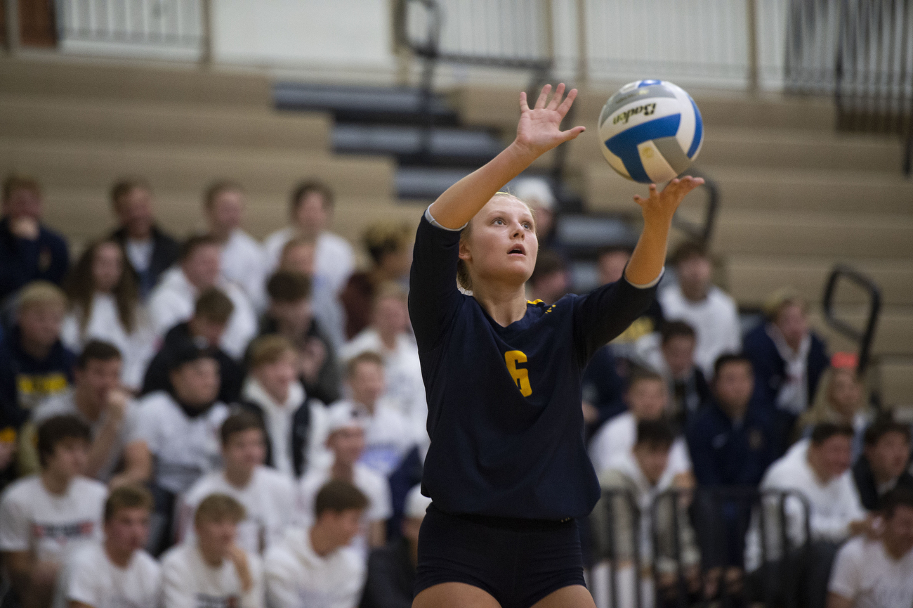 Skyline vs. Saline volleyball