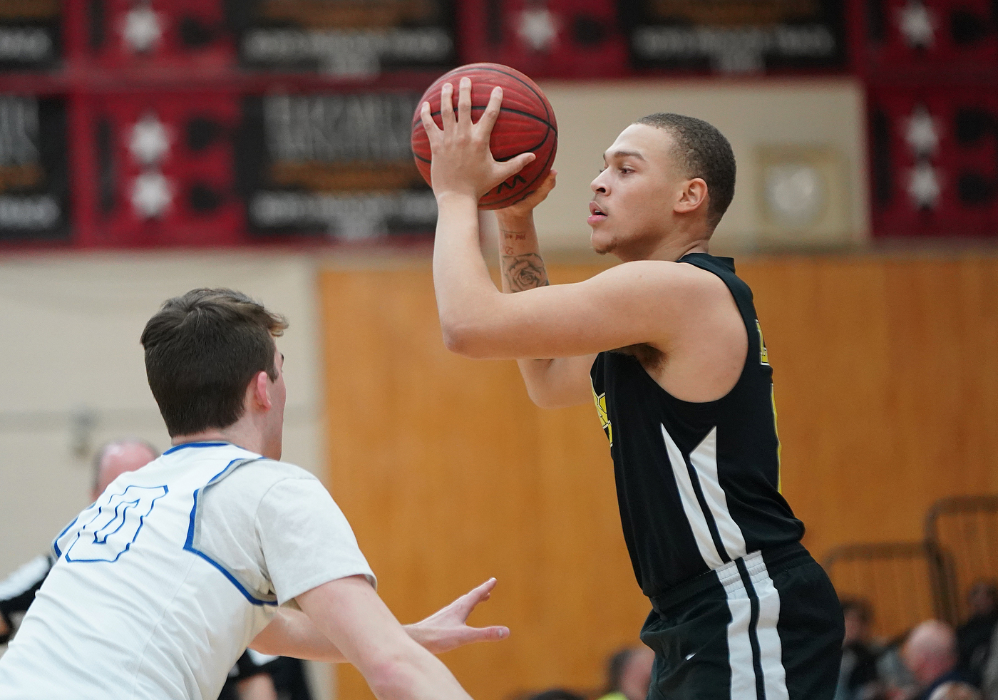 Roselle Catholic boys basketball plays Gill St. Bernard's in North ...