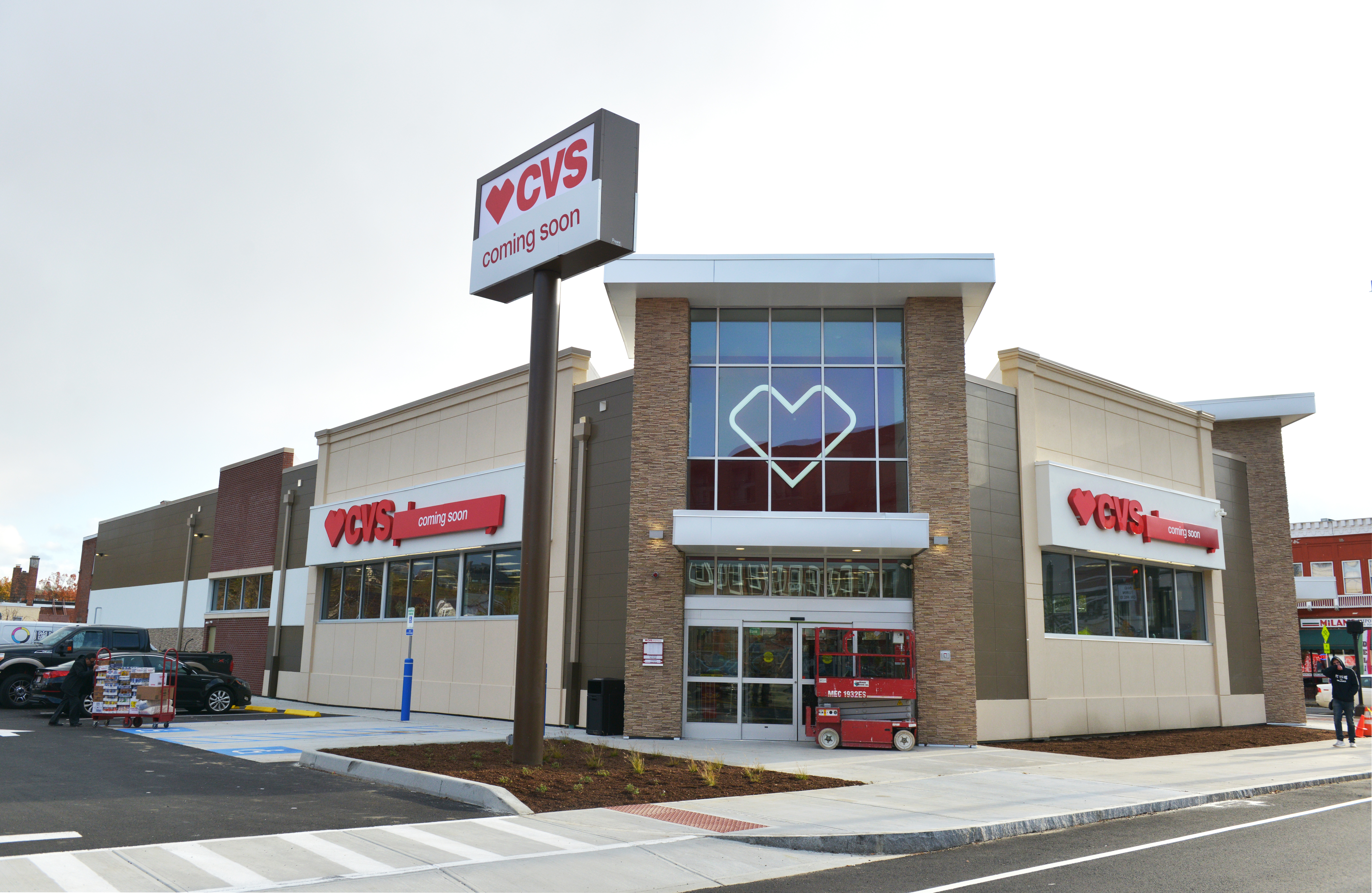 Cvs Opens Near Mgm Springfield Sunday Developer Says It Ll Draw Shoppers To Neighborhood Masslive Com