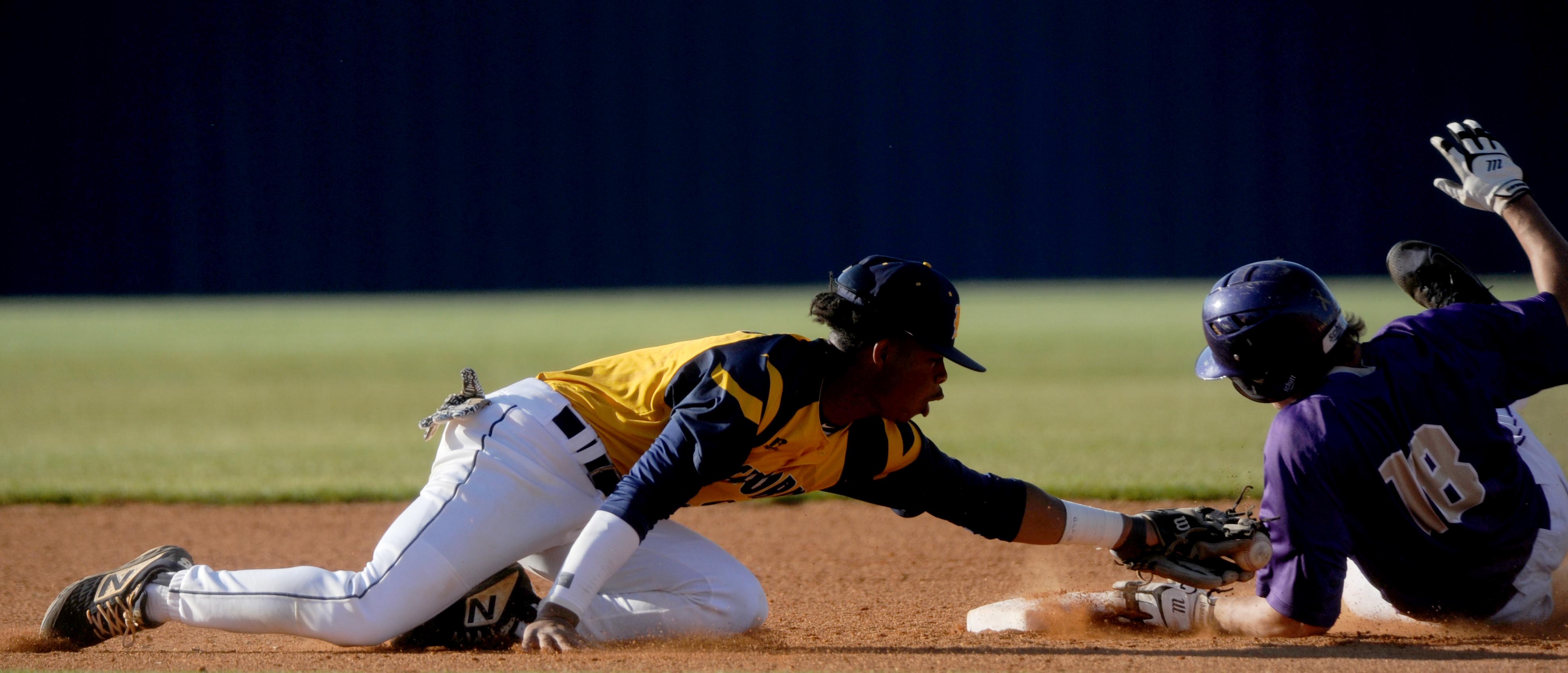 Hueytown Buckhorn playoff baseball