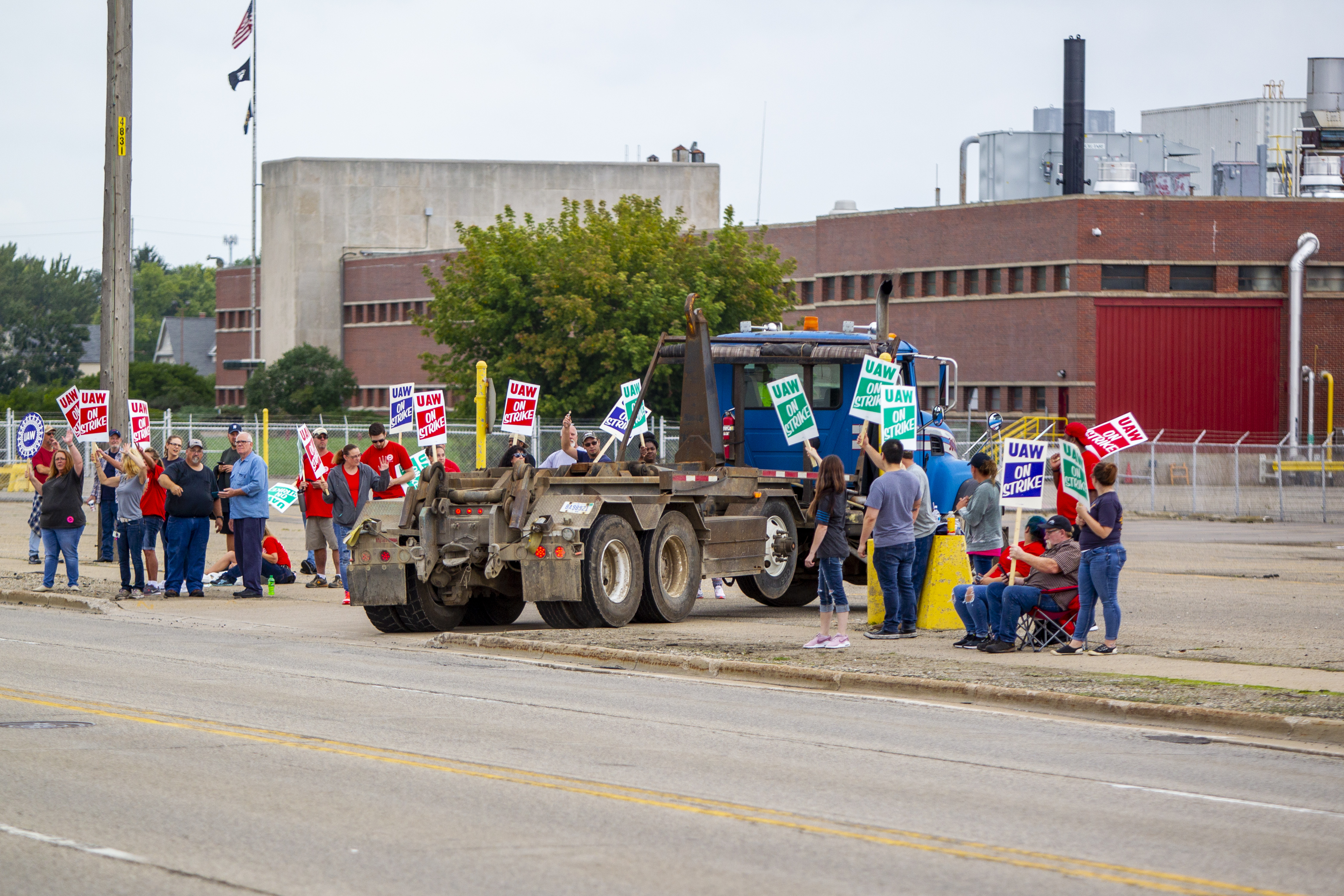 GM Components Holdings workers strike in Wyoming, Michigan