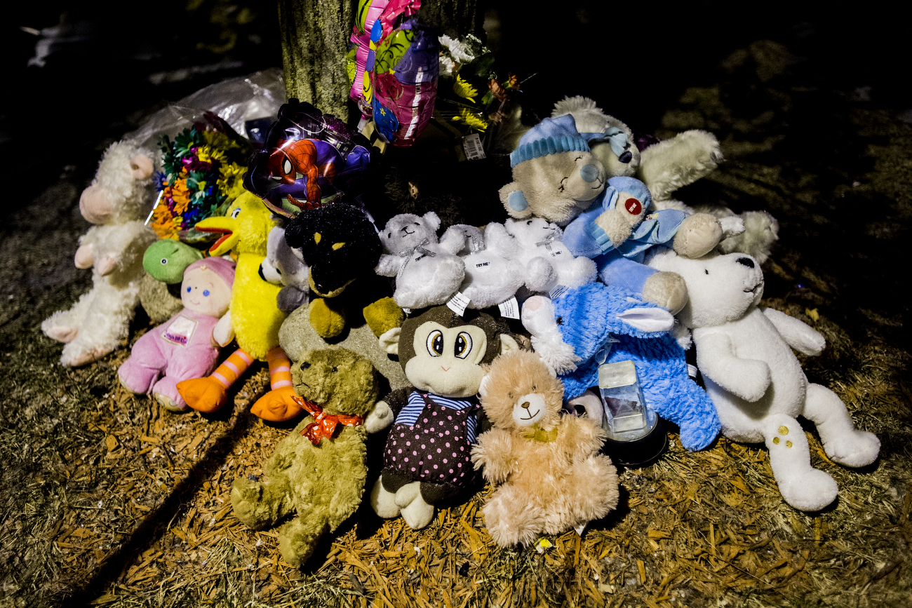 Imlay City grieves, comes together after fire kills 3 children