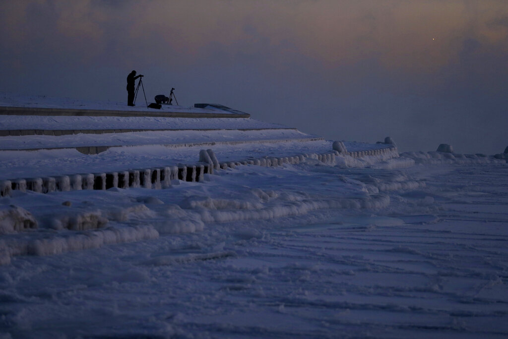 Arctic blast brings frigid conditions to Midwest - masslive.com