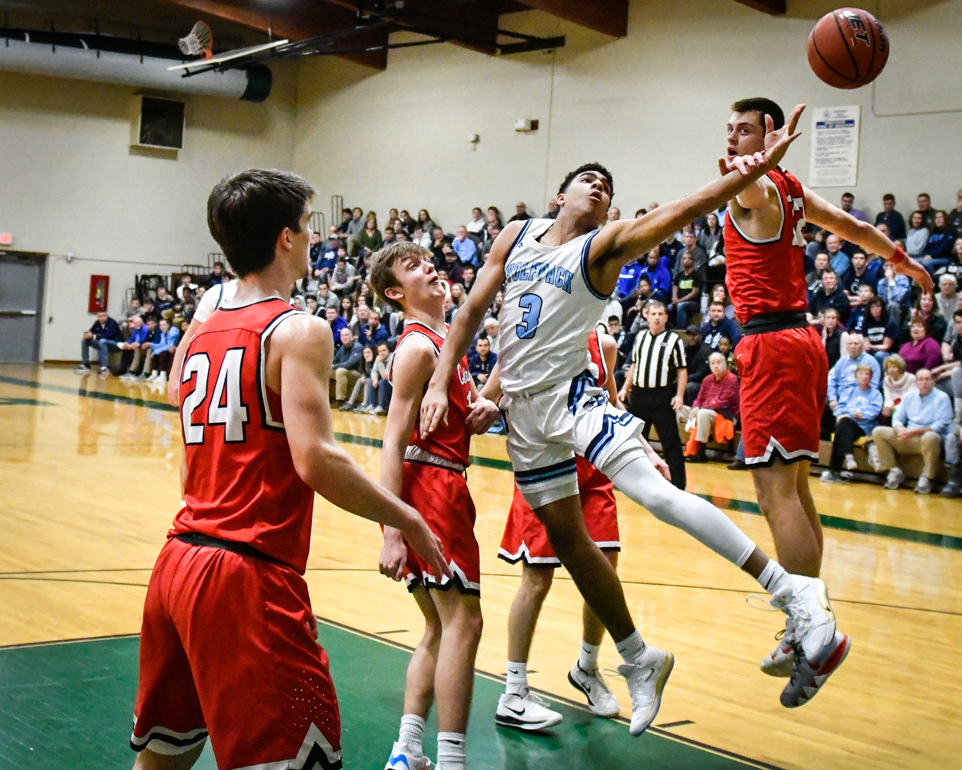 Boys Basketball Hunterdon Central vs. West Morris Central in the J.P