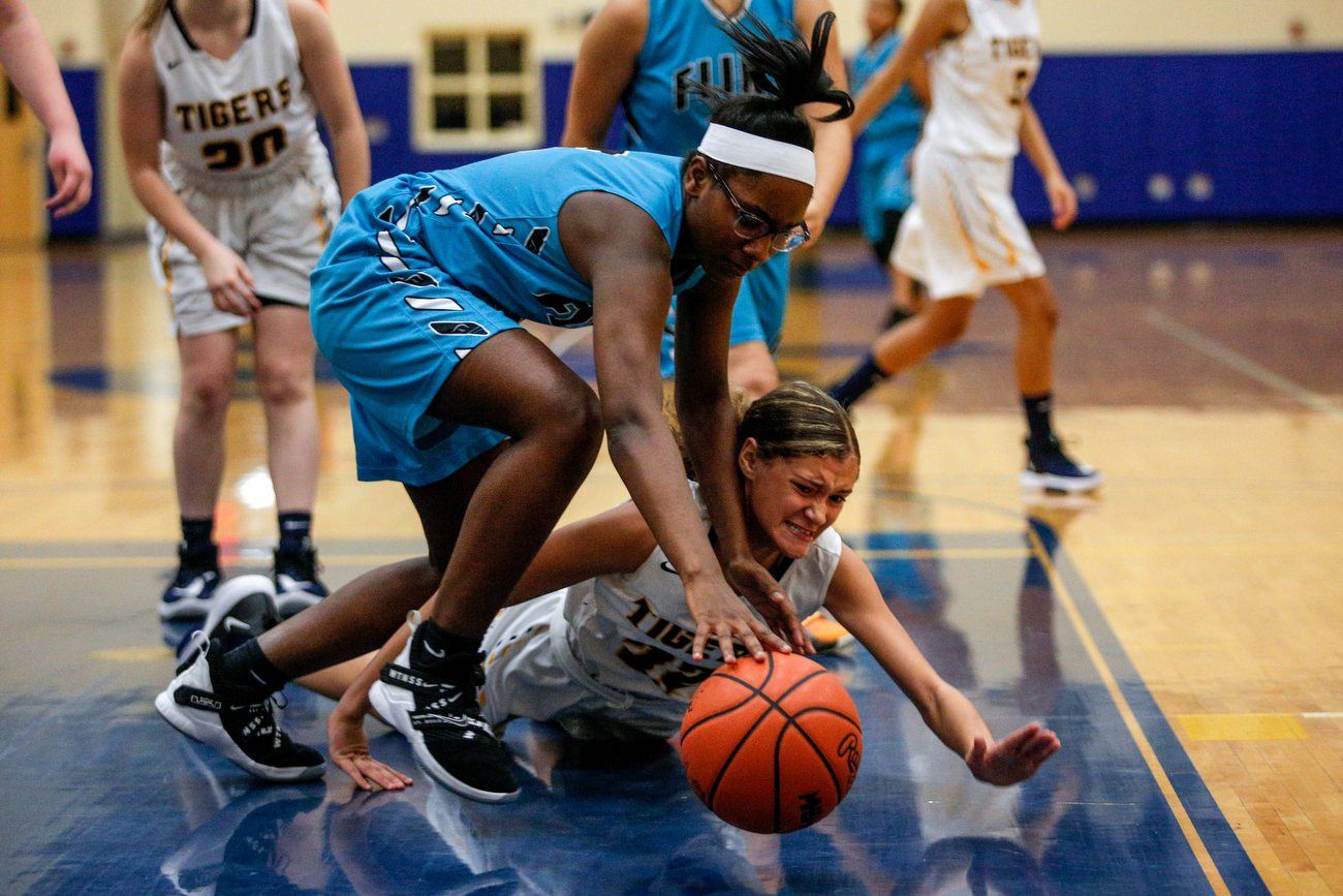 Burton Bendle Tigers defeat Flint Jaguars 4126