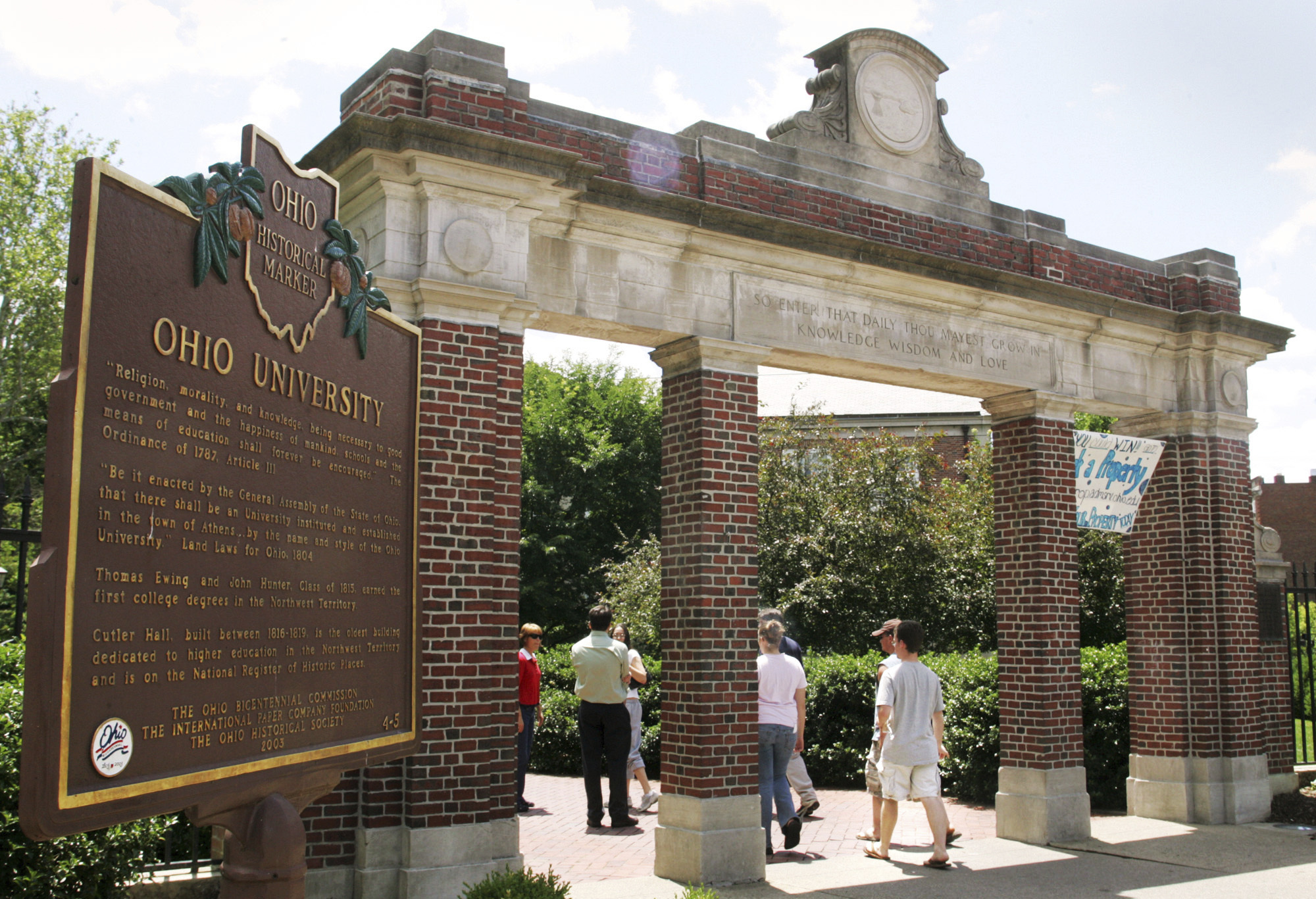 Lawsuit Says Former Ohio University Football Player From Cleveland Sexually Assaulted Woman School Didn T Act When Learning About It Cleveland Com