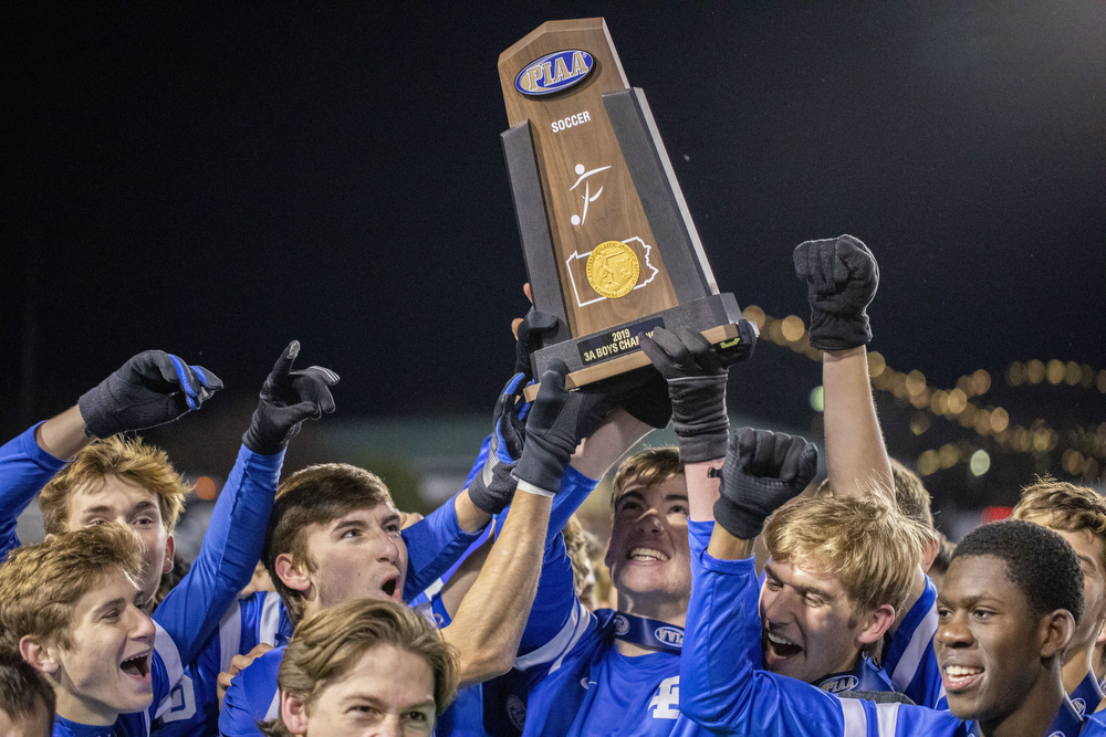 Lower Dauphin boys win their third PIAA Soccer Championship in four years - pennlive.com
