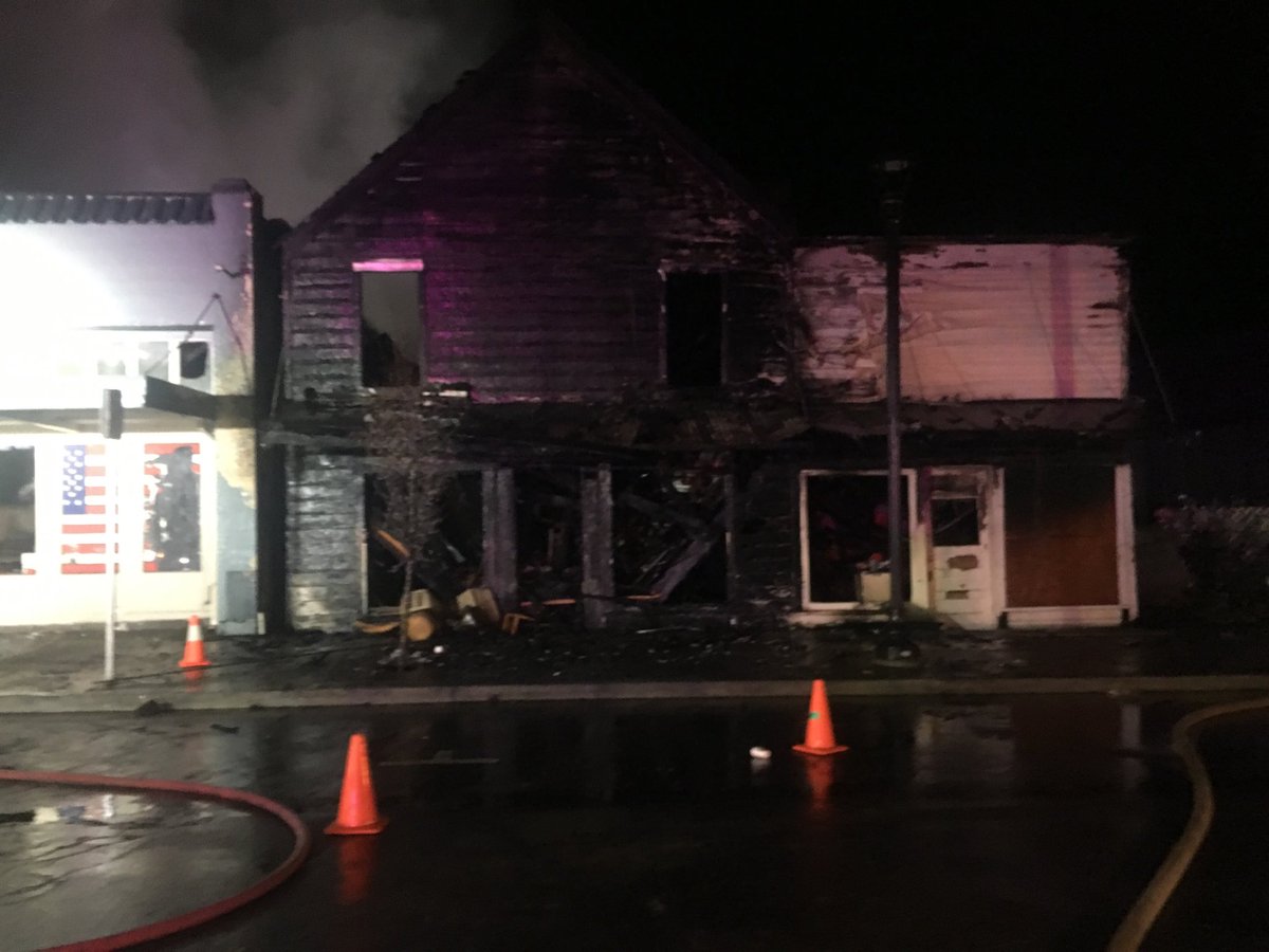 Man missing after 3alarm fire in Molalla