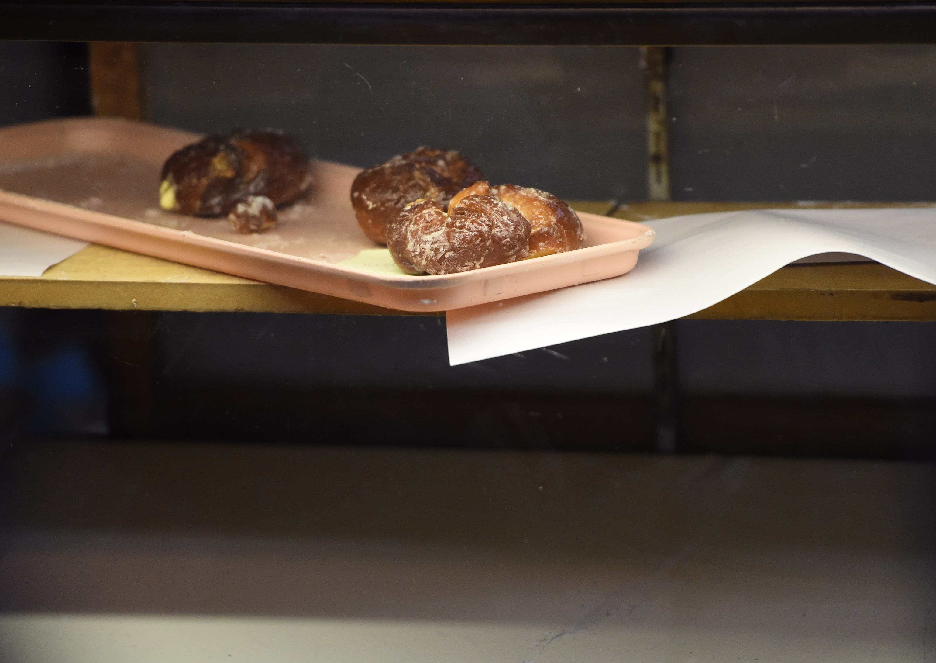 Hinkley Bakery makes 1,100 dozen paczki in 2020