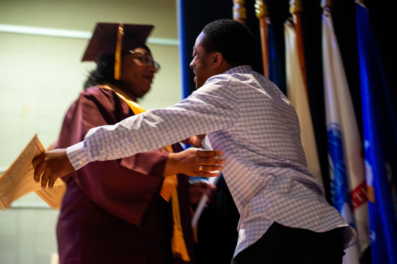 Huron Valley Women's Prison inmates graduate with associate's degrees ...
