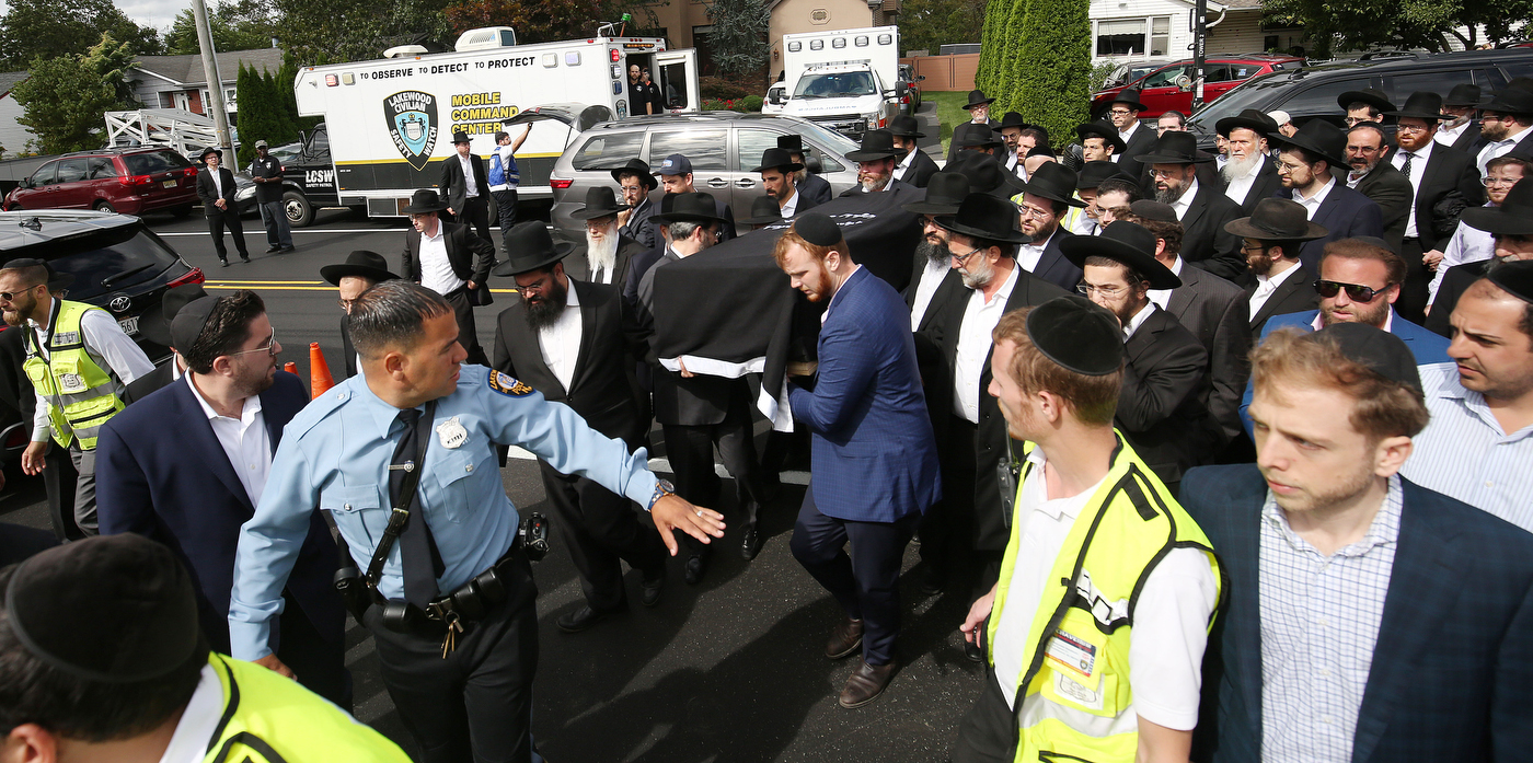 Funeral for Rabbi Shlomo Gissinger Zatzal. Sept. 13, 2019