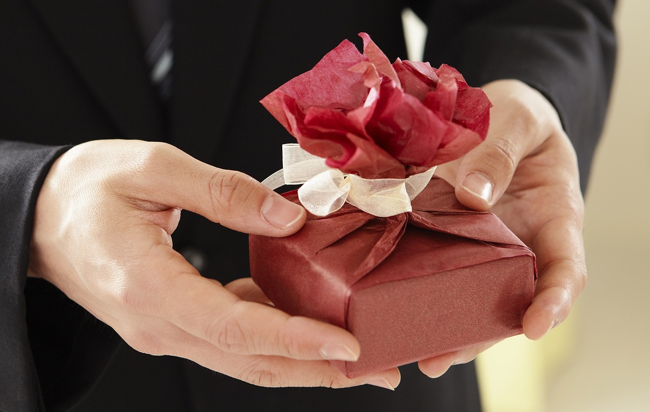 父母向从自己的美国账户转钱gift tax的问题 - 税务 - 美卡论坛