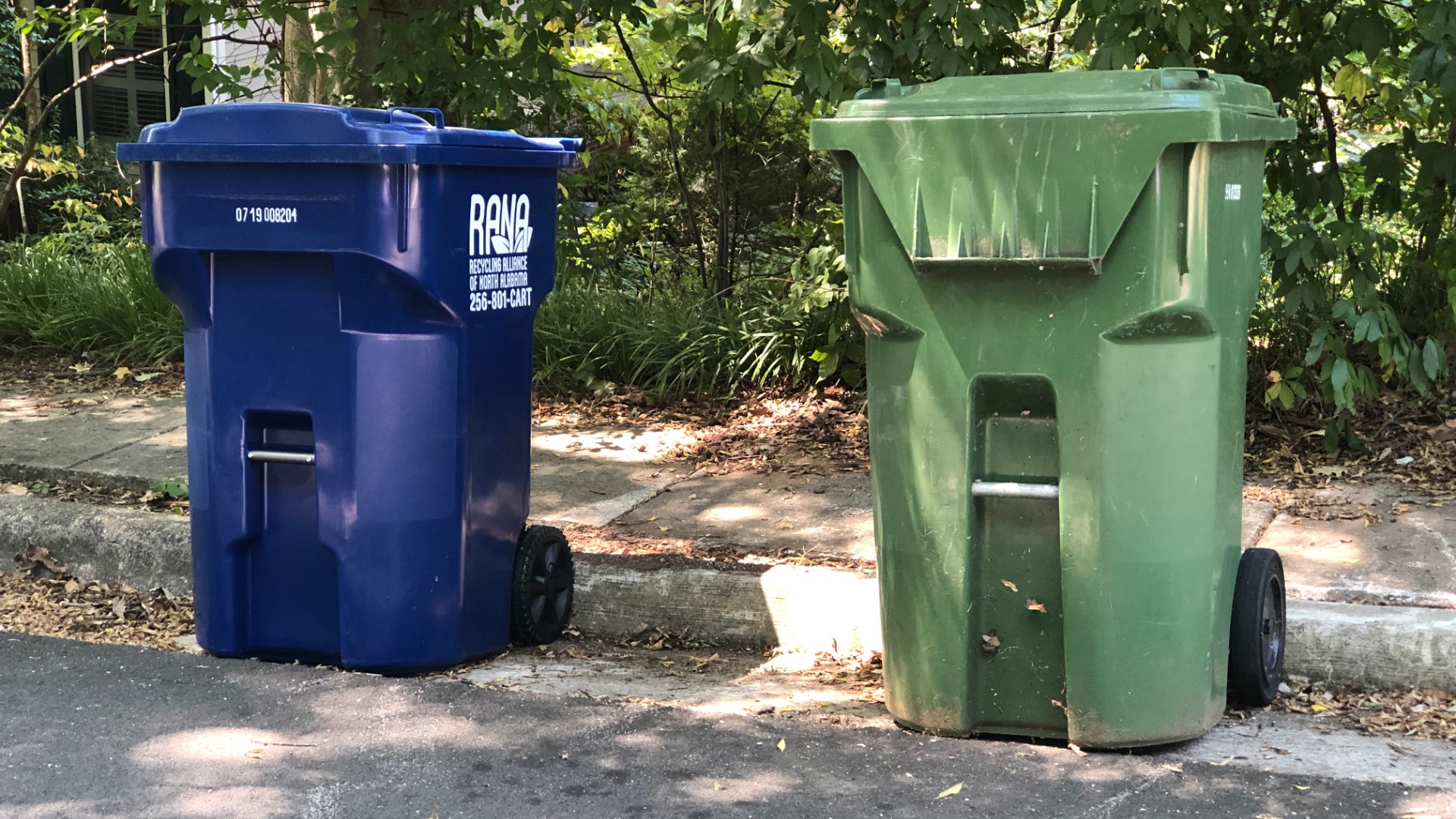 Huntsville needs space between garbage, recycling bins