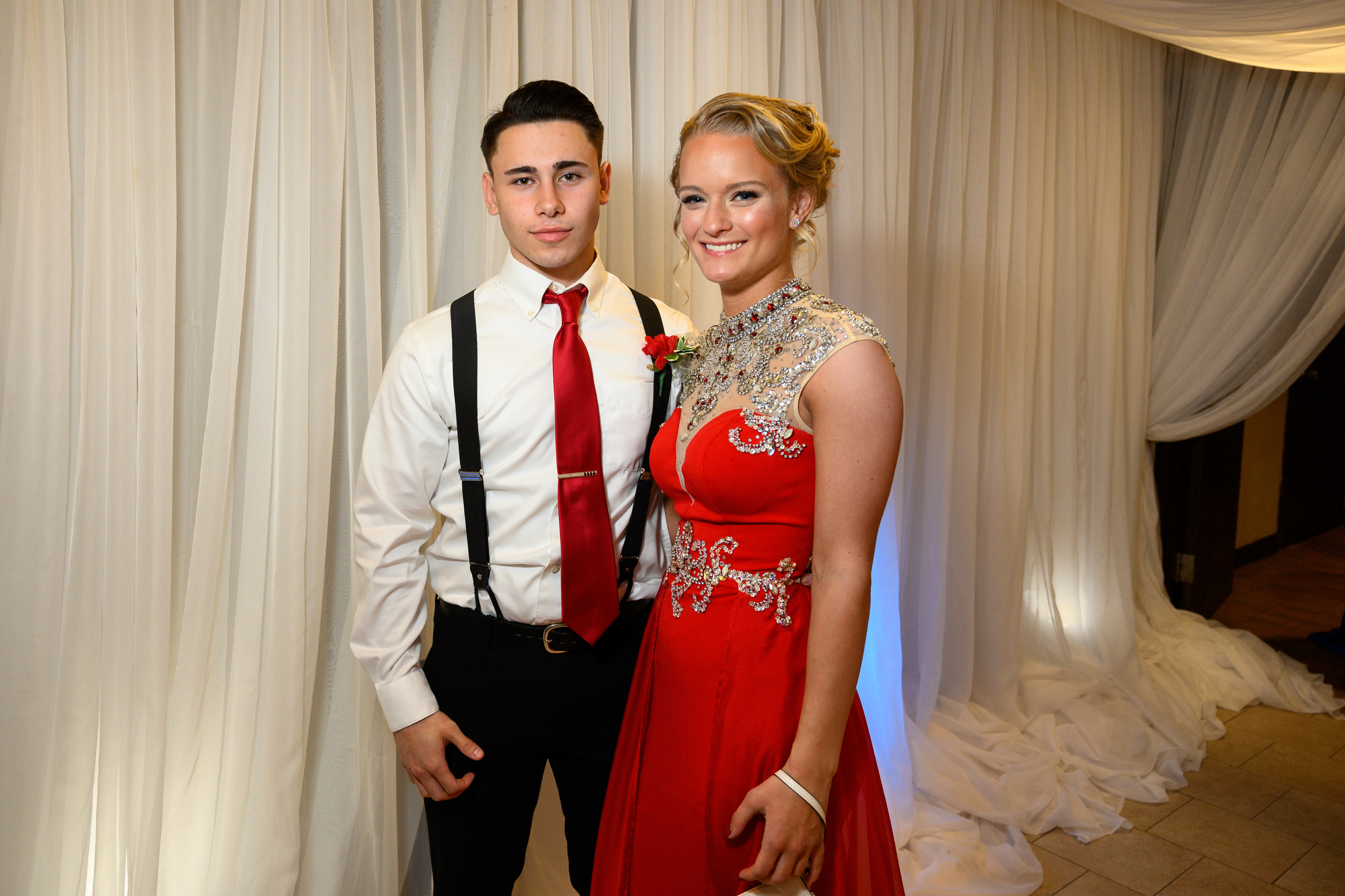 Grass Lake celebrates prom 2019 at Jackson College Potter Center